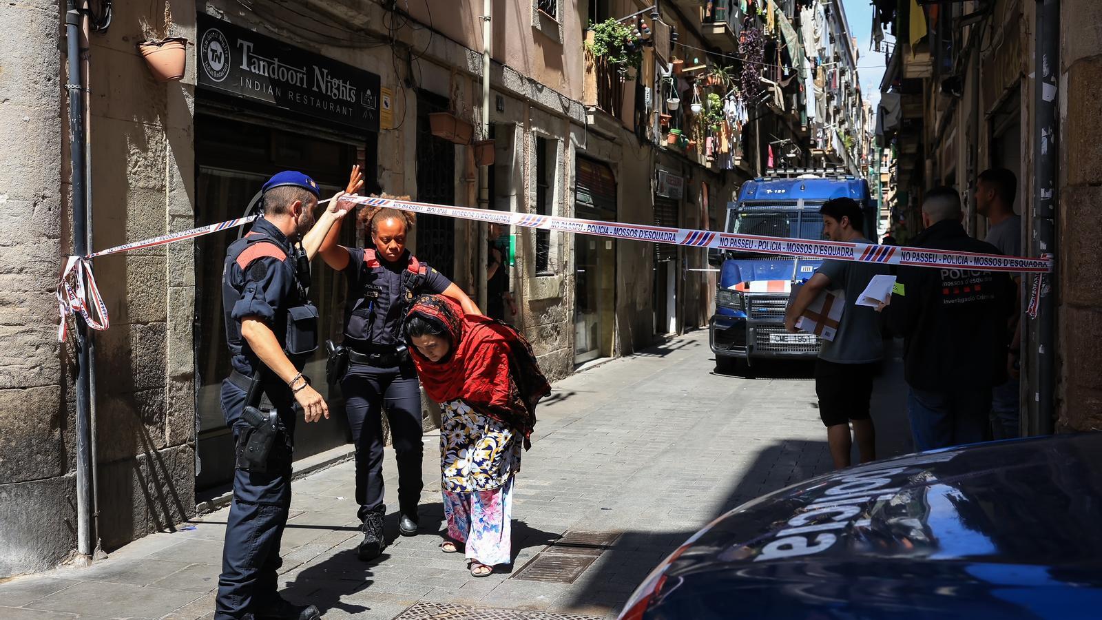 One woman arrested in Barcelona's Raval district as part of a police operation