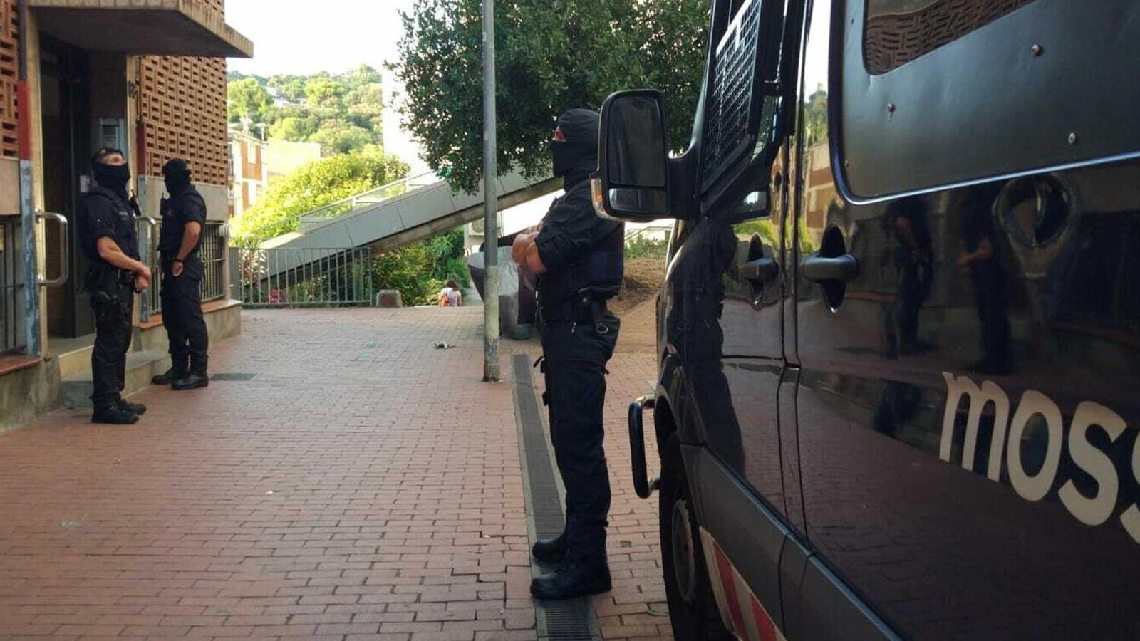 Un operatiu dels Mossos d'Esquadra en una imatge d'arxiu