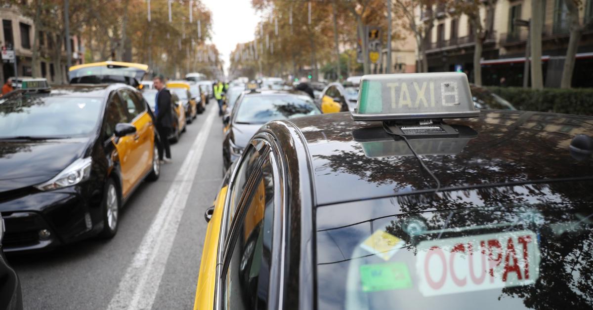 Taxi drivers issue a first warning with a day of protest that divides ...