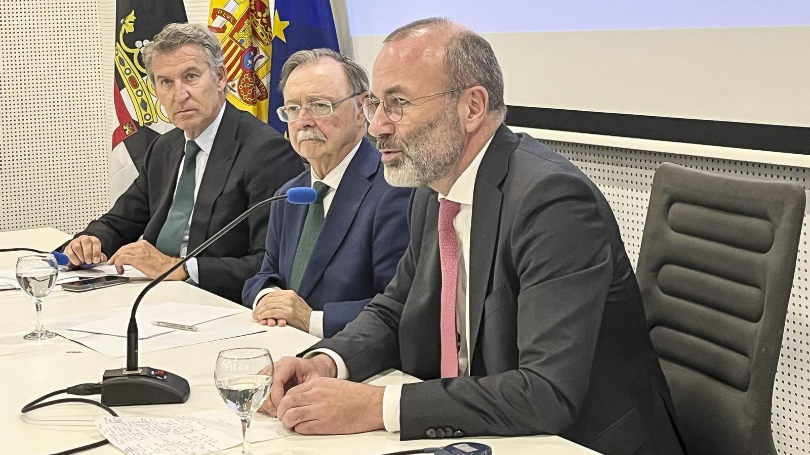 Alberto Núñez Feijóo, Juan Jesús Vivas and Manfred Weber this Monday in Ceuta