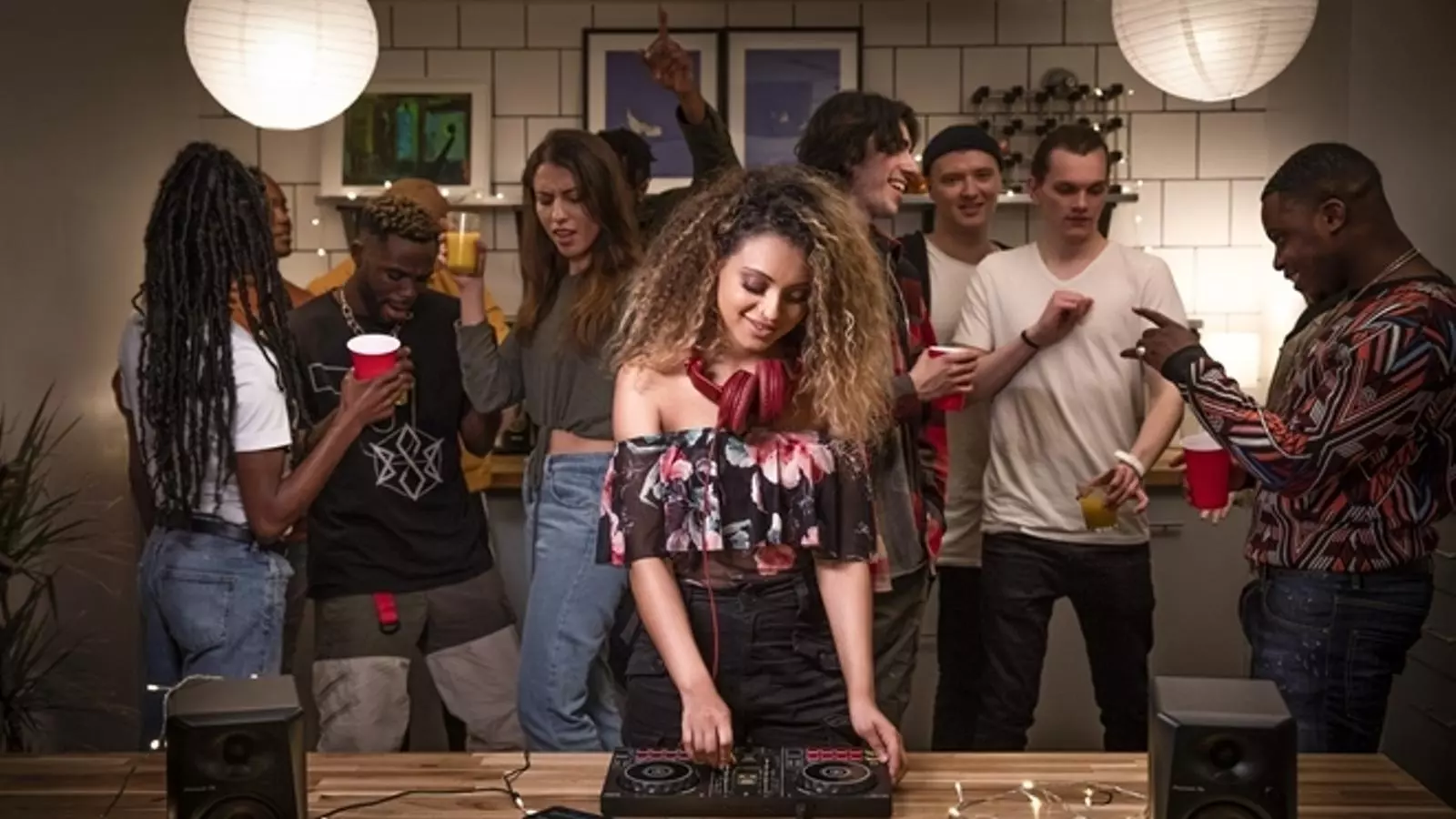 La japonesa Pioneer llança un aparell de dj per punxar amb el mòbil