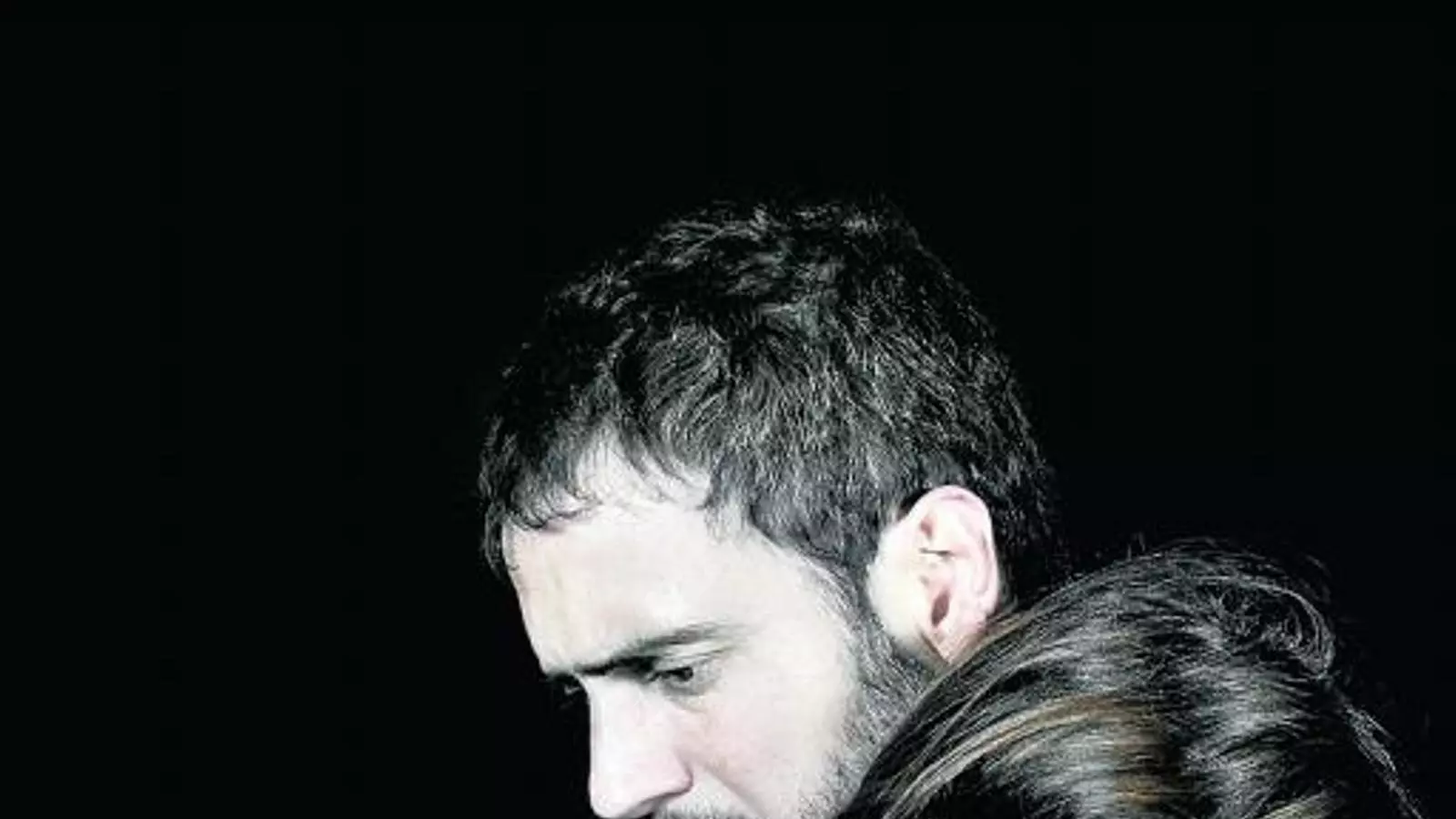 Incendis, protagonitzada per Clara Segura i Julio Manrique, es podrà veure al festival Temporada Alta de Girona i al Teatre Romea de Barcelona.