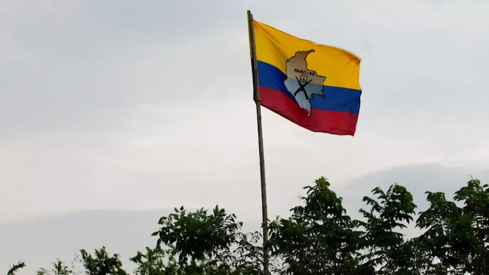 Una bandera de les FARC onejant a la província del Cauca. AFP