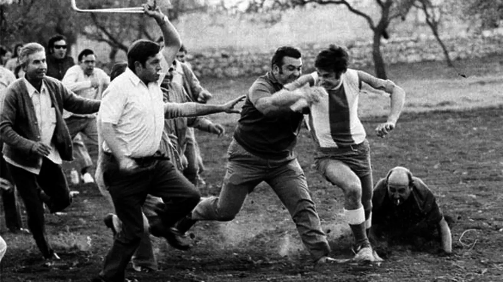 Incident del partit de futbol que causà la polèmica