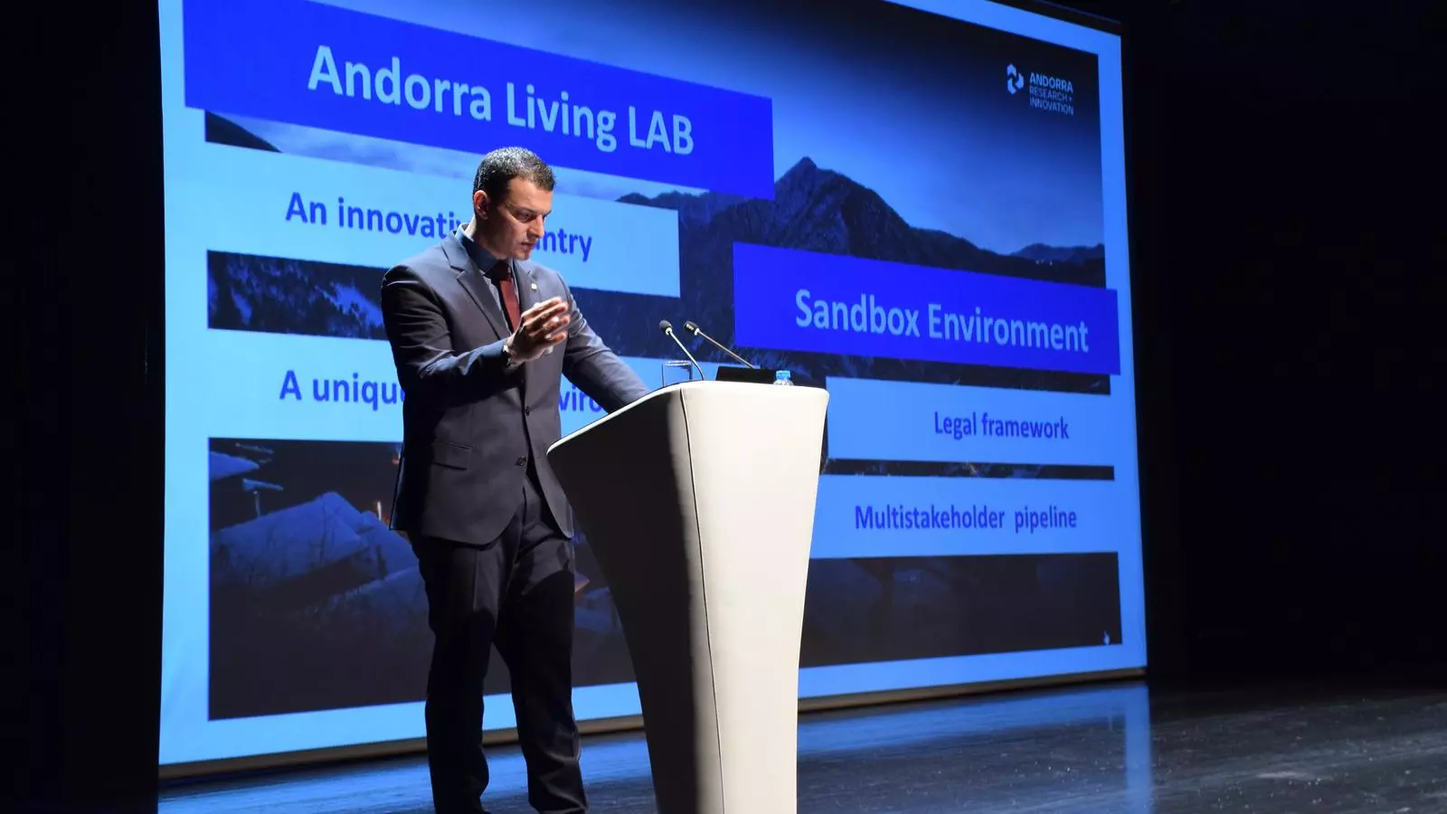 El ministre de Presidència, Economia i Empresa, Jordi Gallardo, en la conferència 'Partnerships for leveraging innovation ecosystems'.