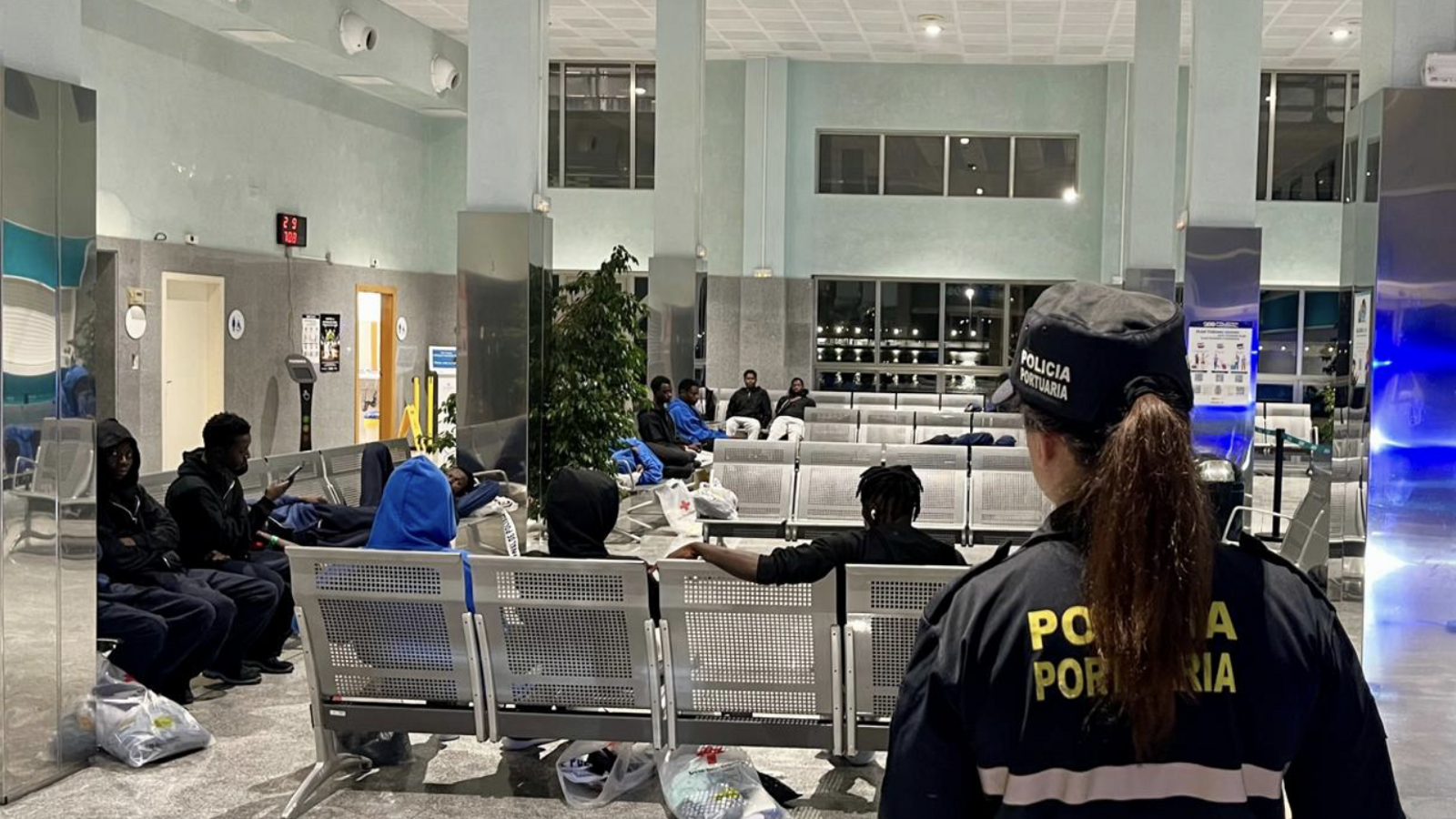Migrants at Maritime Station No. 3 of the Port of Palma.