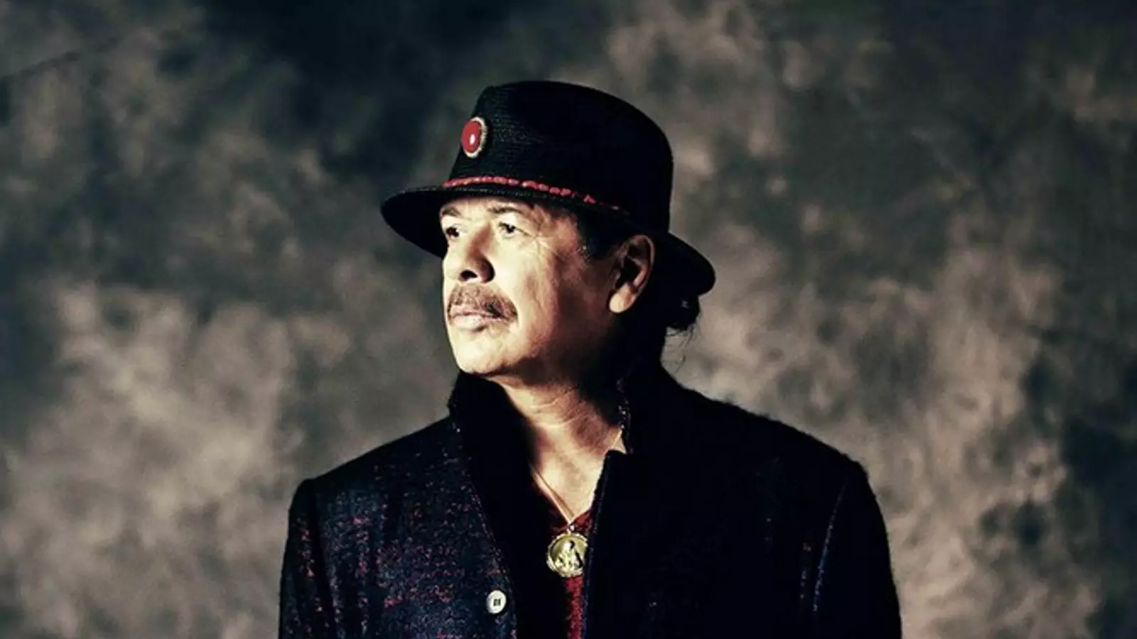 El guitarrista Carlos Santana en una imatge d'arxiu