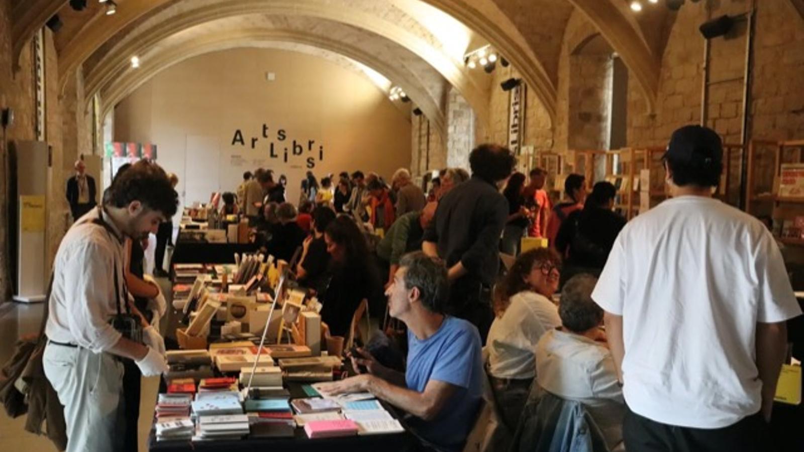 The 16th edition of the Arts Libris fair in an archive image
