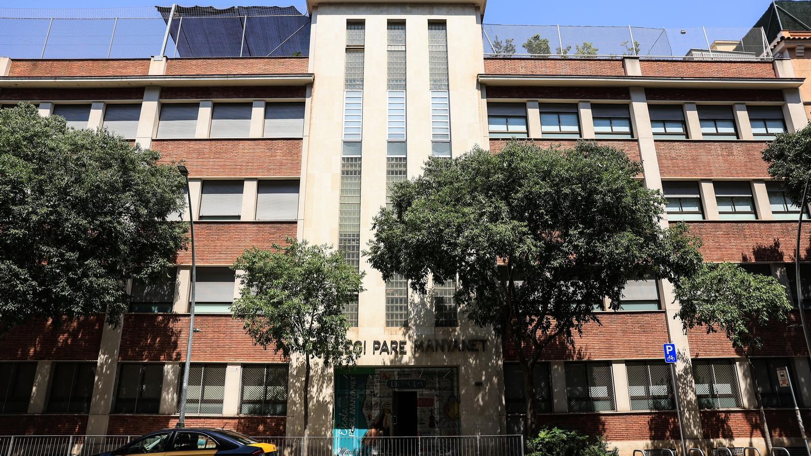 Facade of the Padre Manyanet School in Les Corts.