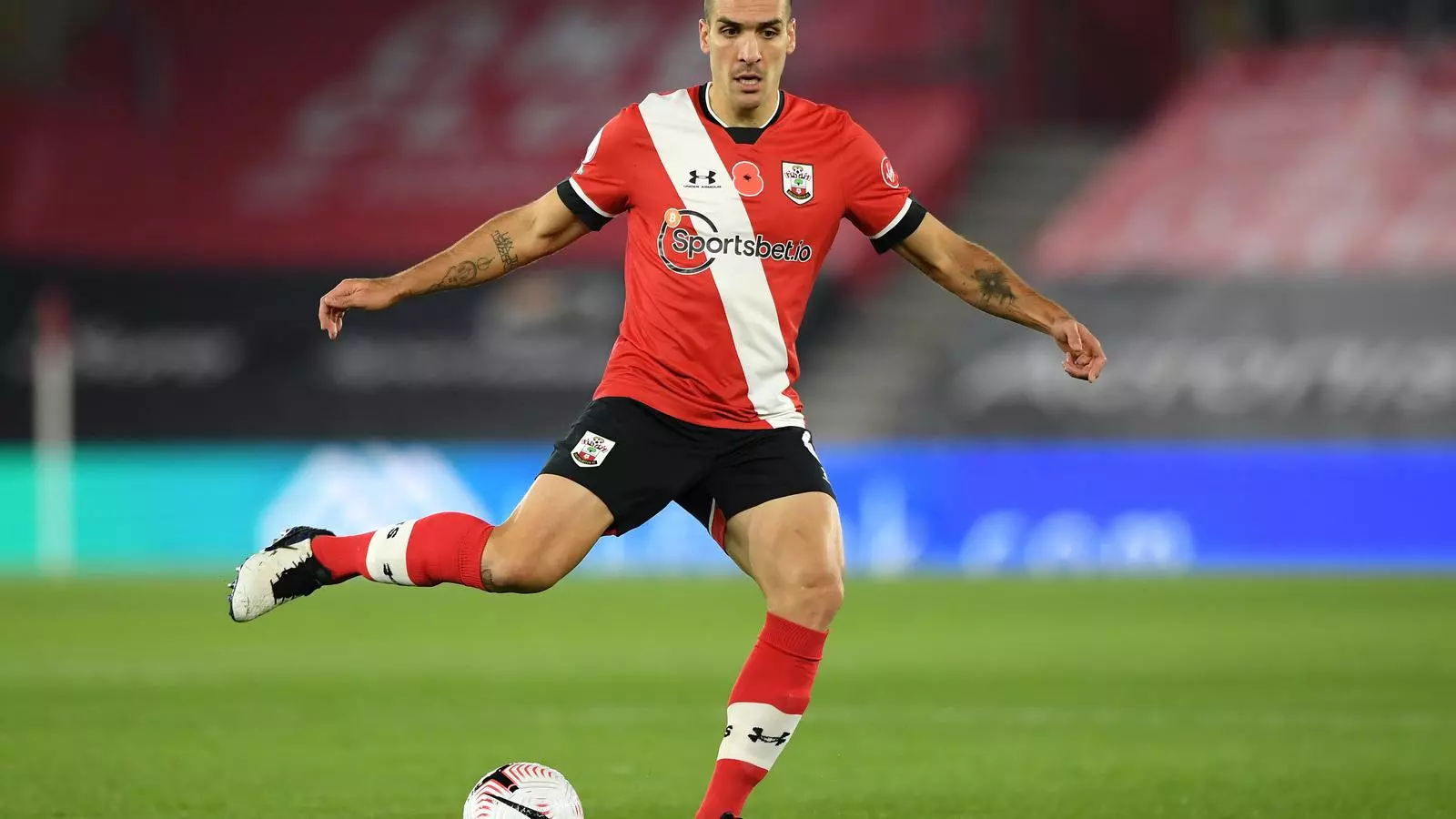 Oriol Romeu durant un partit del Southampton