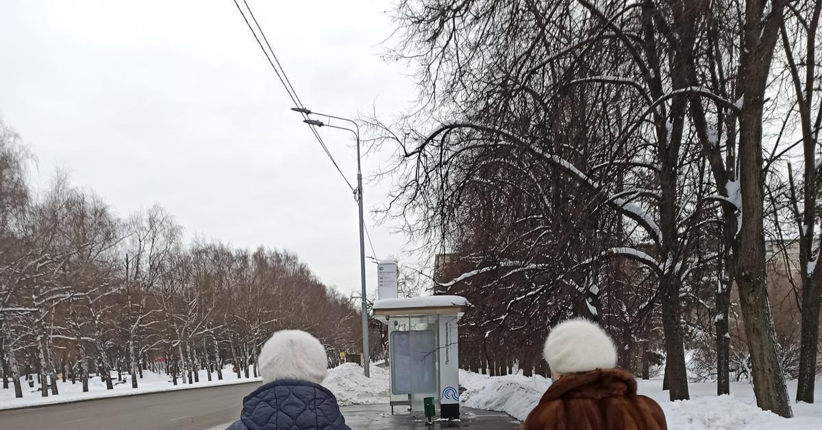 A Russian mother explains how she resists Putin's indoctrination at her daughter's school