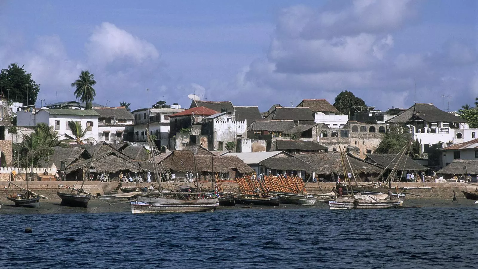 L’illa de Lamu, a Kènia, només és accesible en barca.