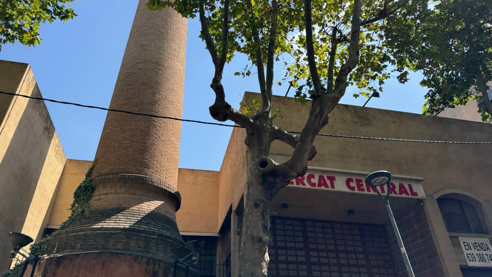 A picture of the Valls Market.