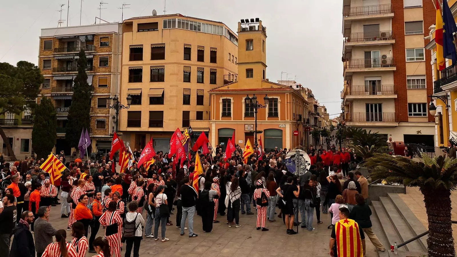 Ùn moment de la manifestació duta a terme a Burjassot amb motiu del 33è aniversari de l’assassinat del militant independentista Guillem Agulló.