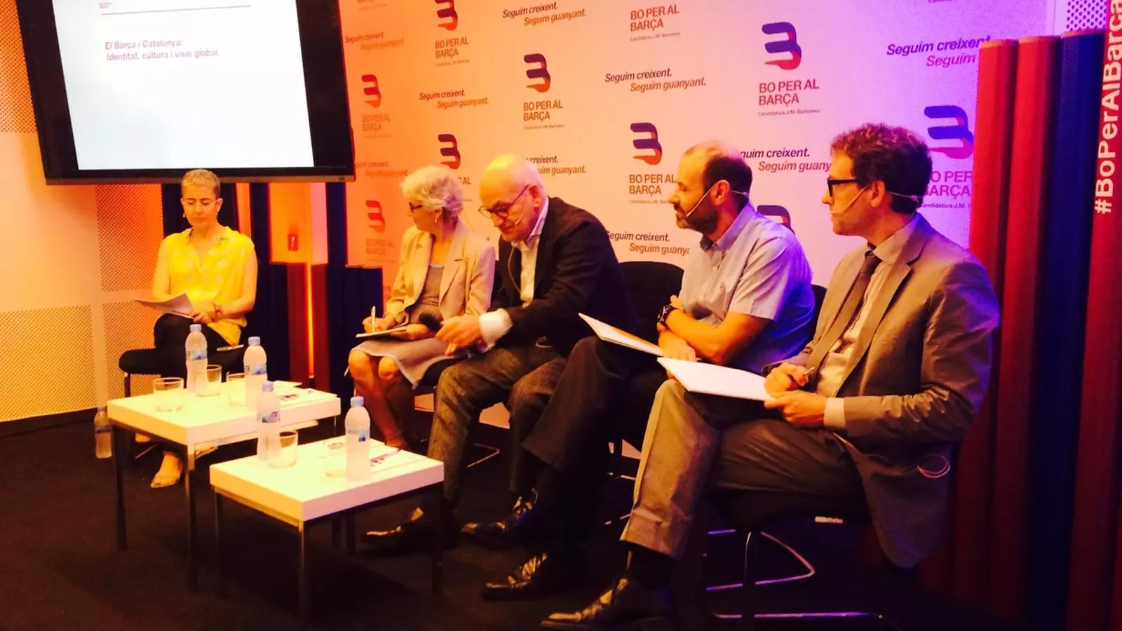 Taula Rodona sobre el “Barça i Catalunya: identitat, cultura i visió global” amb Òmnium Cultural, Carles Vilarrubí, Plataforma per la llengua i Diplocat