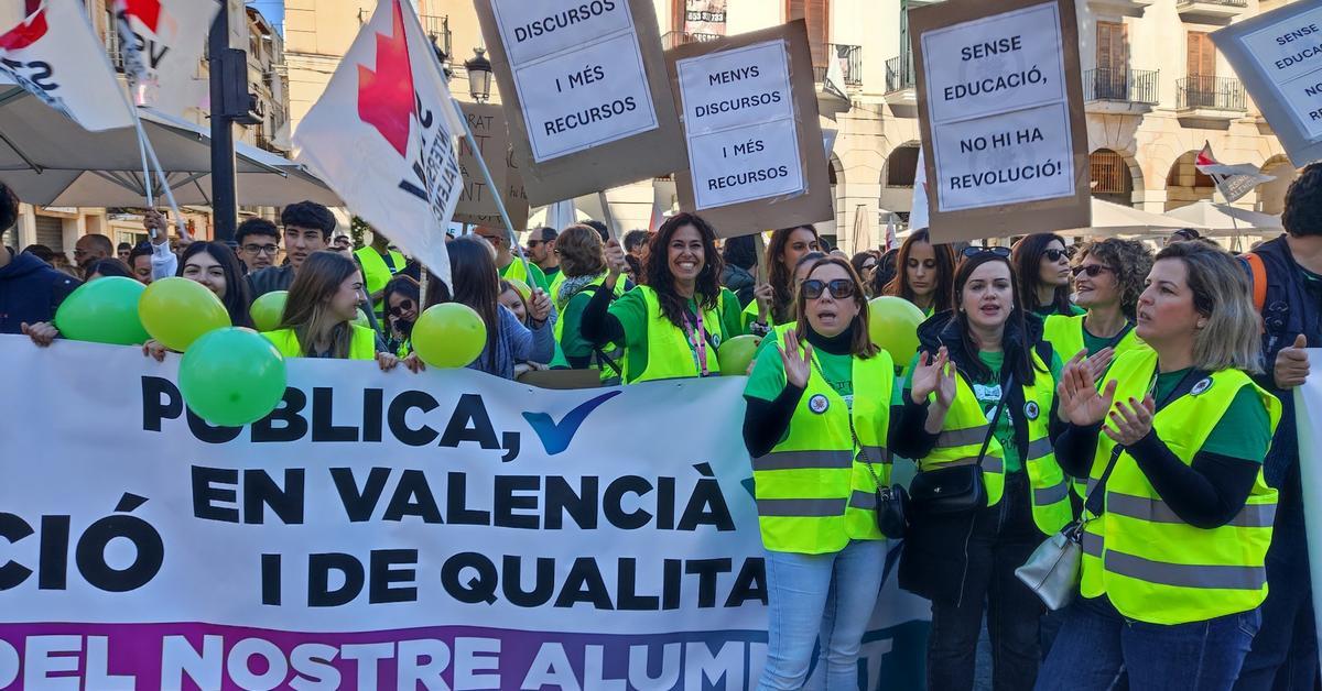 Primeres protestes per la vaga educativa al País Valencià