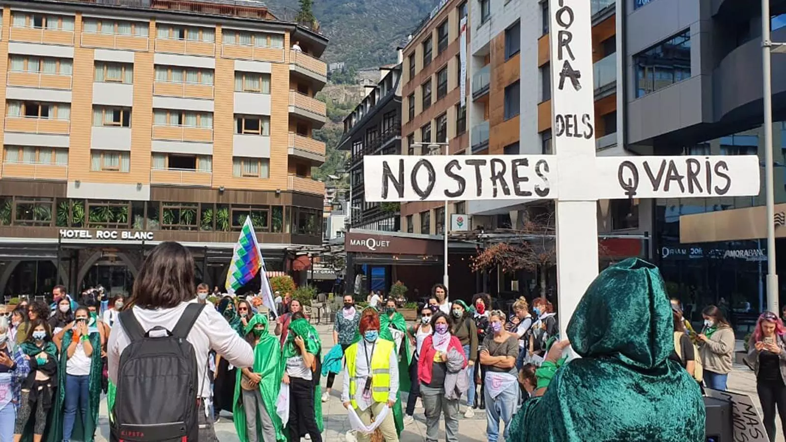 Un moment de la concentració convocada per Stop Violències.