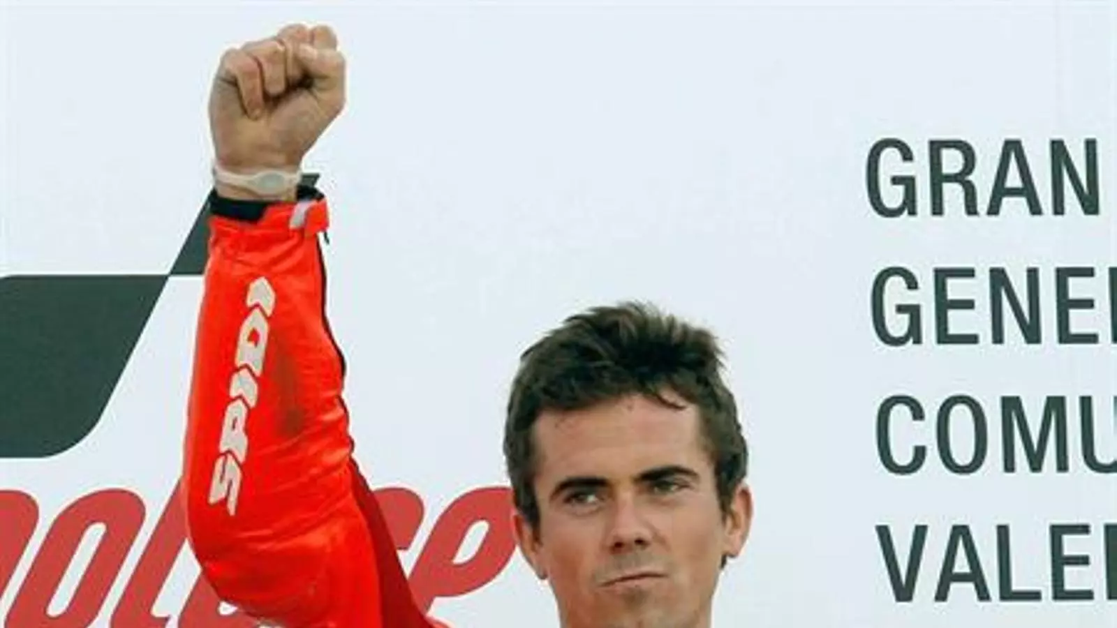 Nico Terol, celebrant el seu triomf a Xest