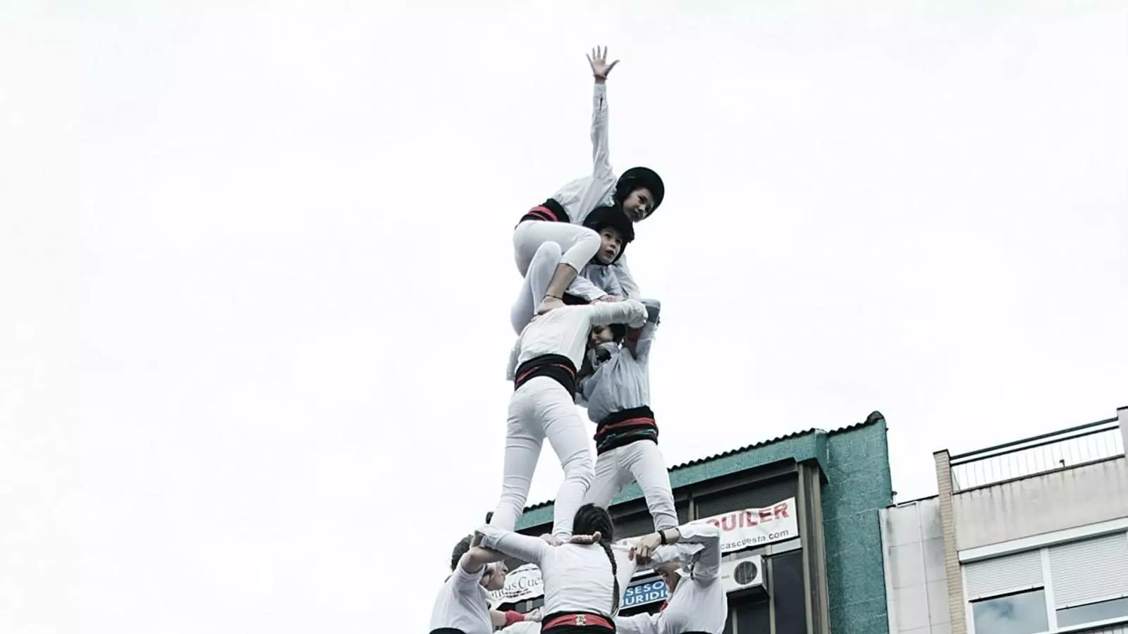 Primer 4d6 de la història de la colla. CASTELLERS DEL PRAT DE LLOBREGAT
