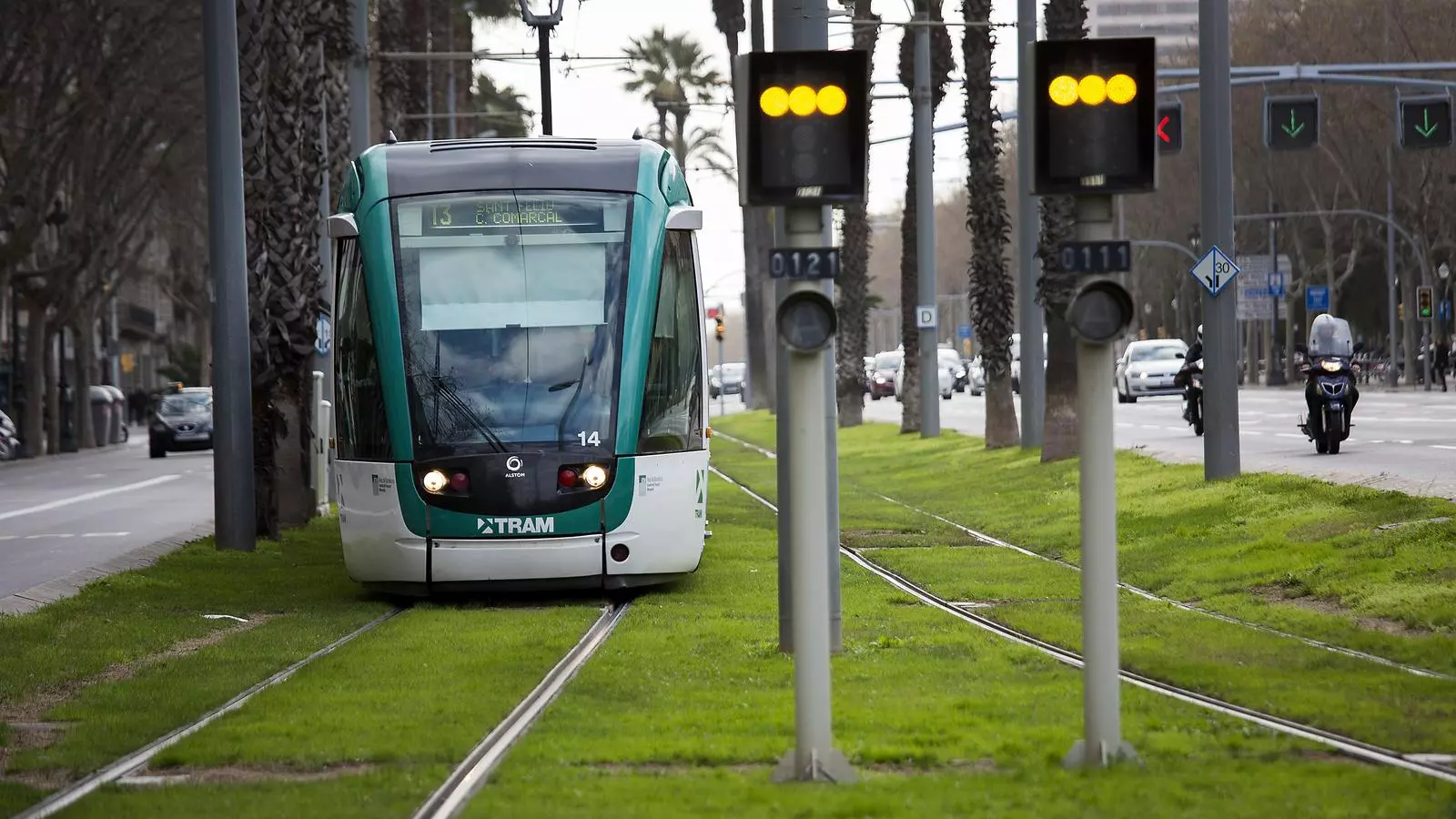 Imatge d'un comboi del tramvia de Barcelona.