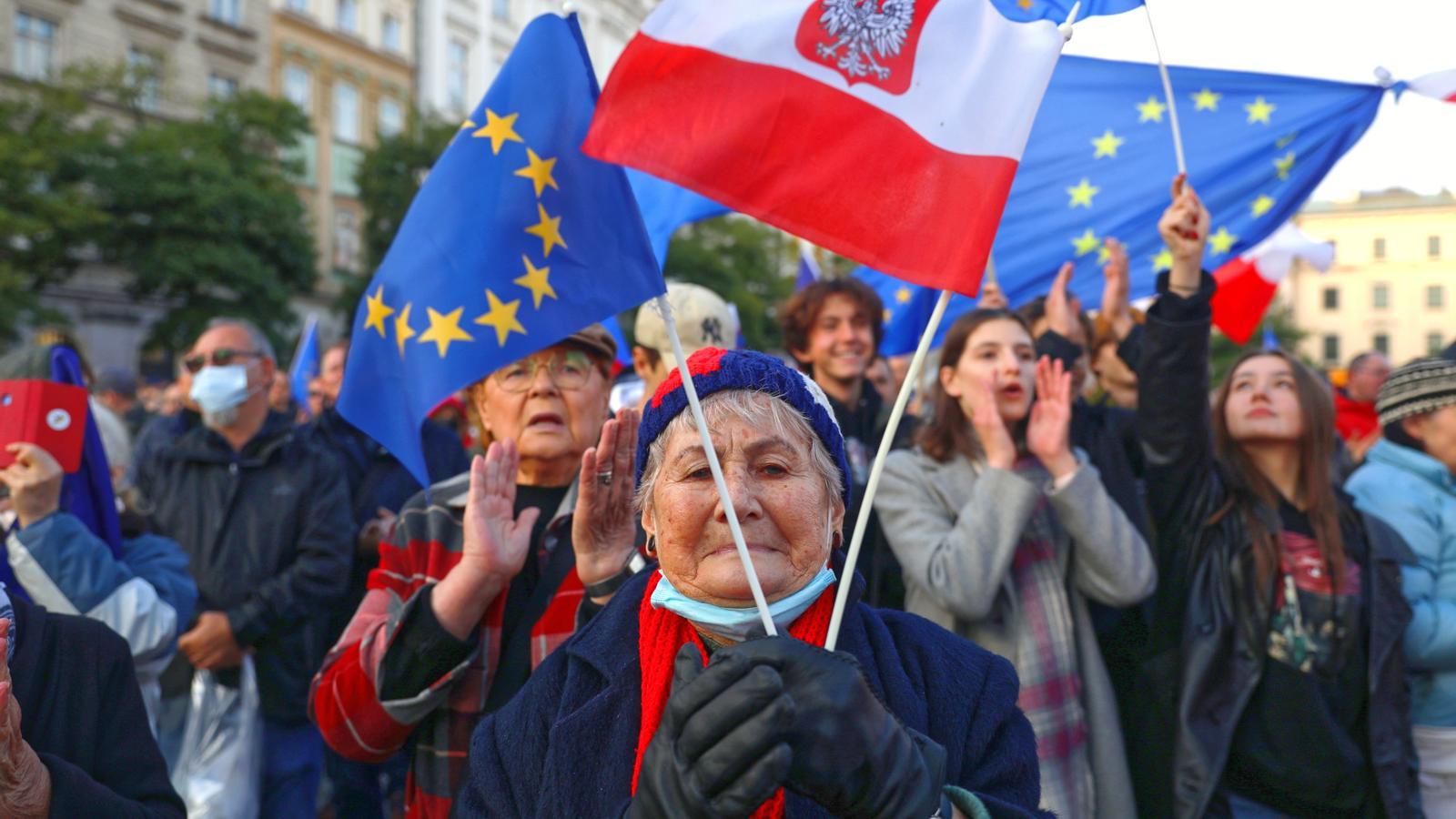 Manifestación a favor de la pertenencia a la UE a Cracòvia, Polonia.