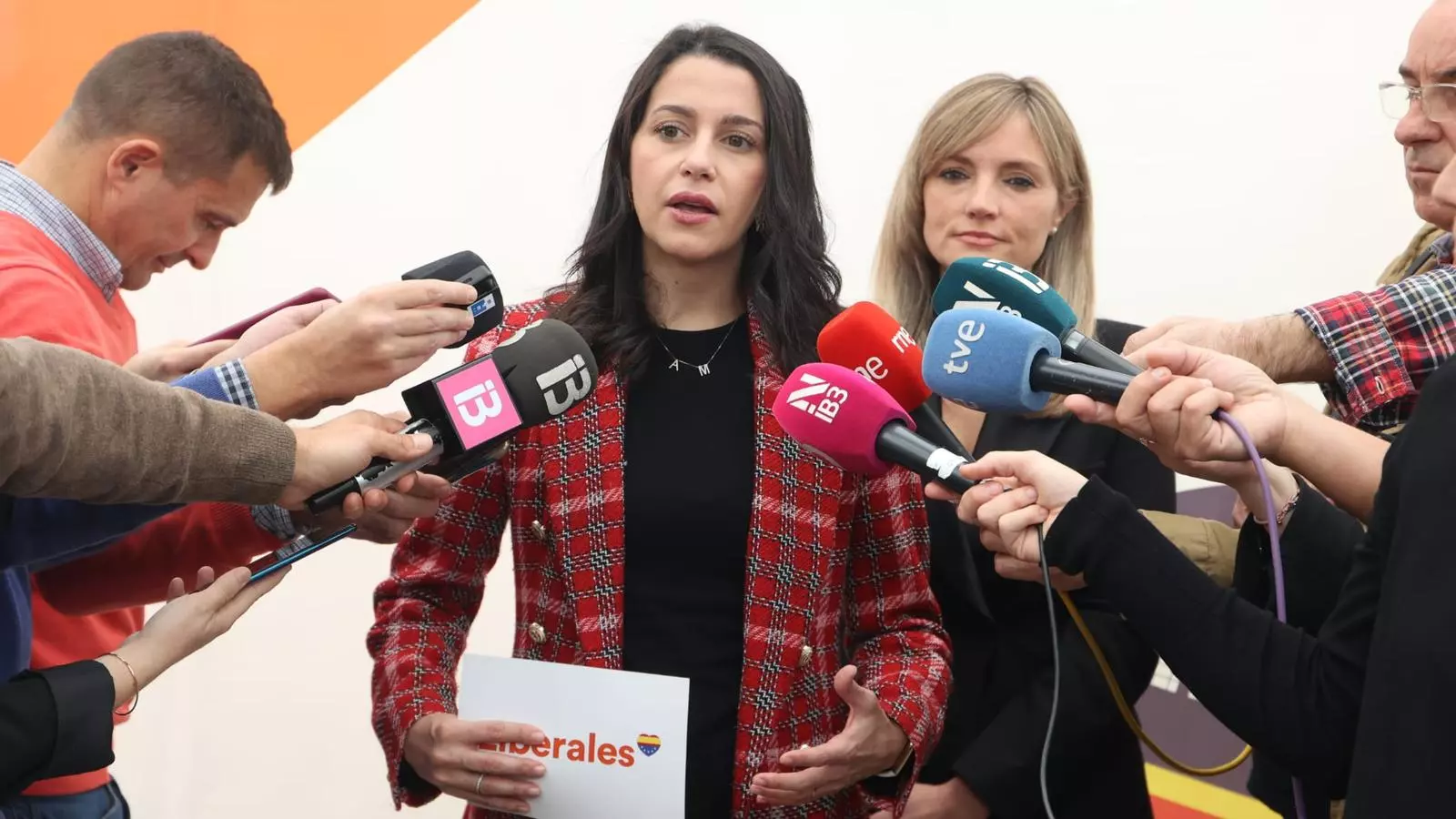 Inés Arrimadas i Patricia Guasp en la presentació dels candidats aquest dilluns