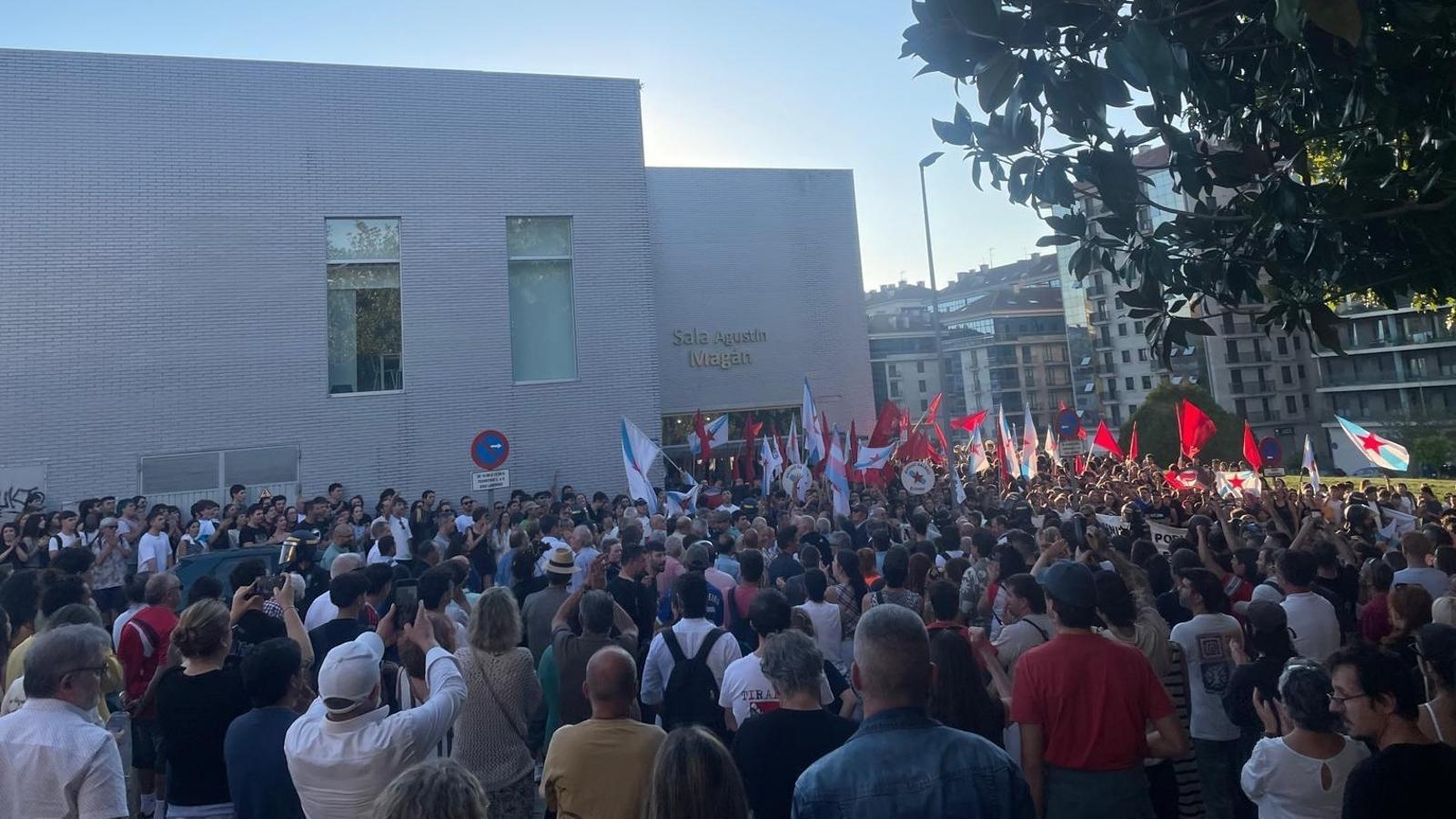 Protesta contra el acto de Vox en Santiago