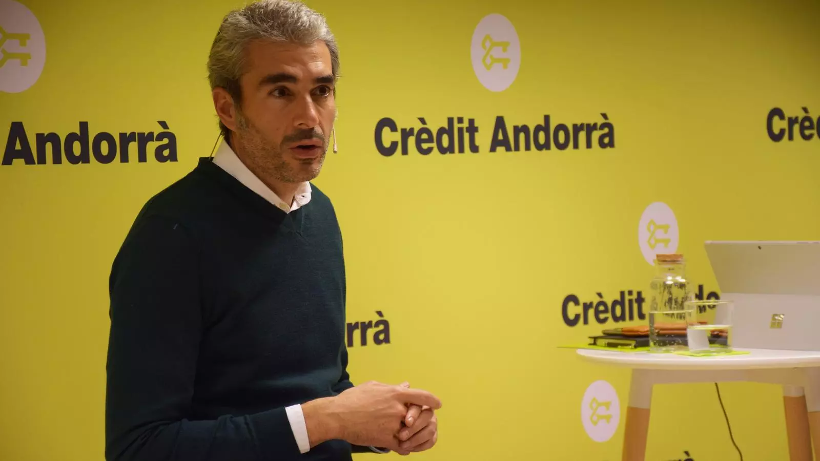 Un moment de la conferència 'La descarbonització de la construcció', a càrrec de Jose Manuel Villanueva, celebrada aquest dimecres a la seu de Crèdit Andorrà.