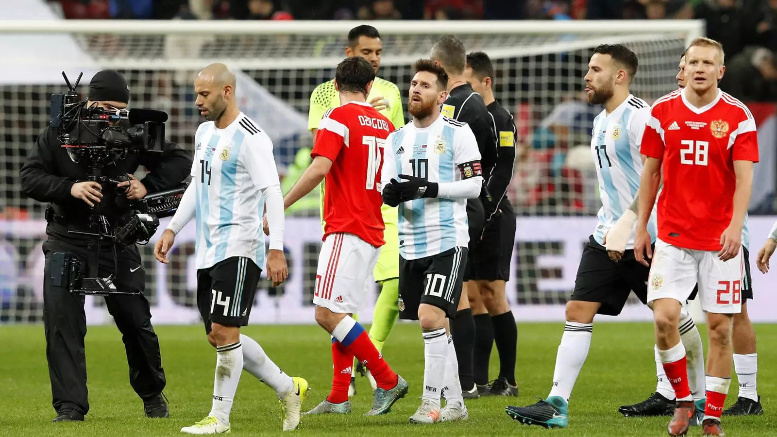 Mascherano al final del partit amistós jugat a Moscou ara fa una setmana contra Rússia.