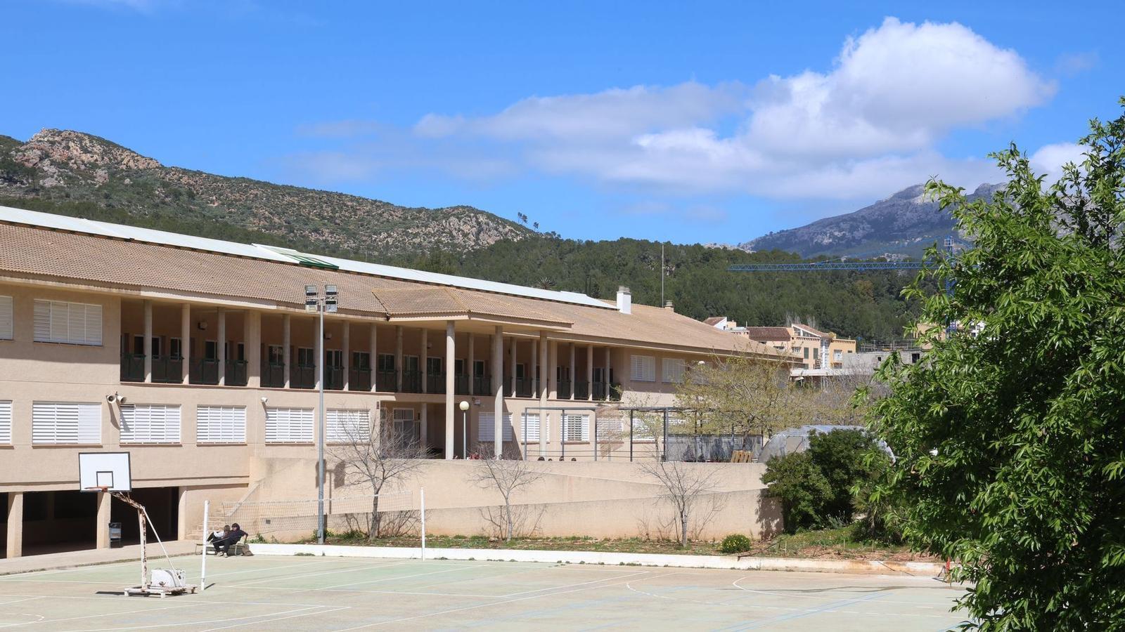 Fassade des IES Baltasar Porcel