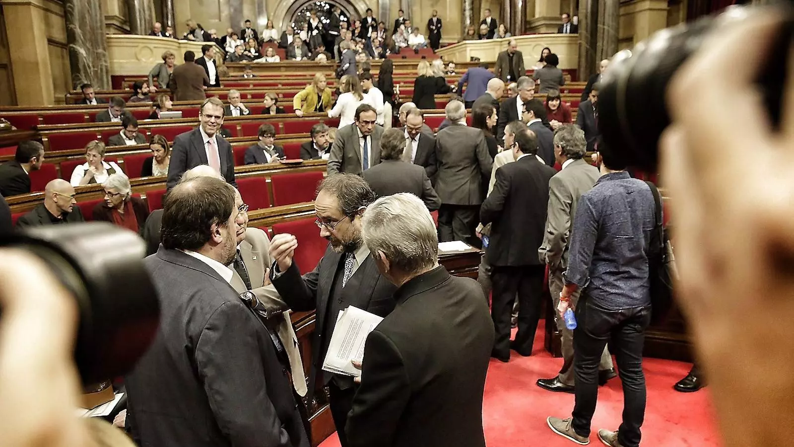 La CUP va mantenir la seva negativa a investir Artur Mas en la segona votació del debat d’investidura, en considerar que la proposta del president és “insuficient” perquè, diuen, no és de consens i no amplia els suports independentistes.