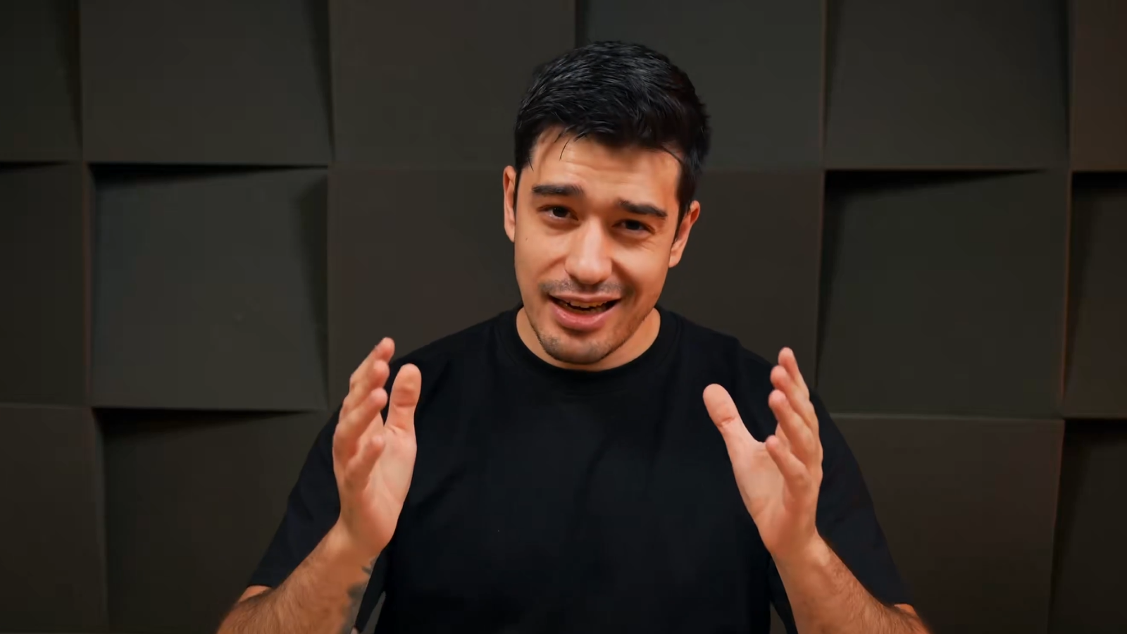 El youtuber resident Wall Street Wolverine.