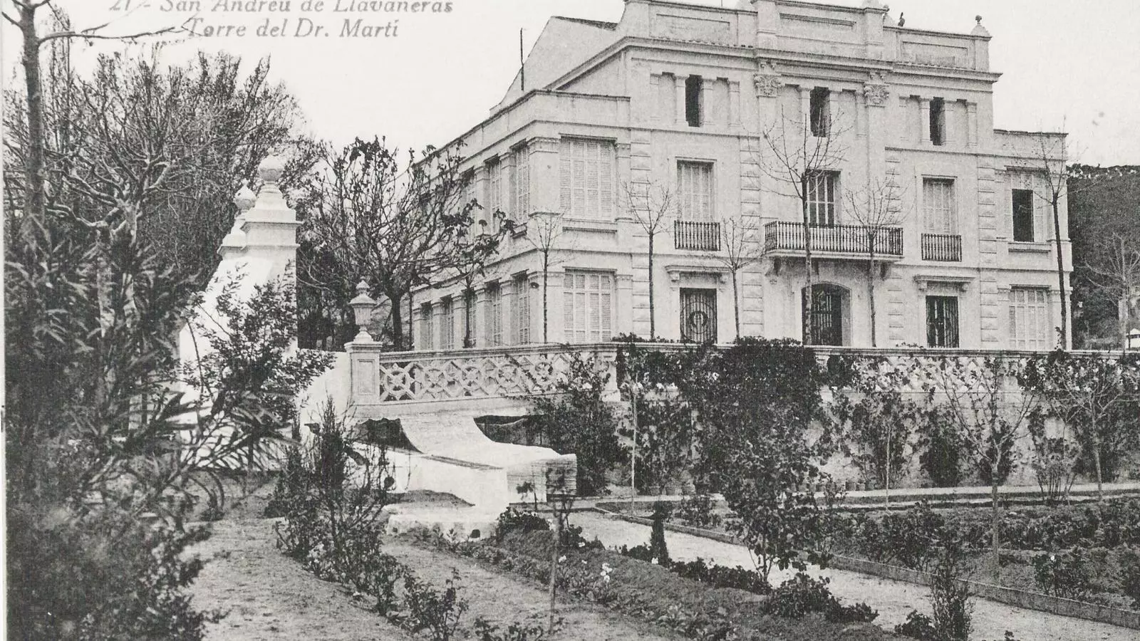La Torre del Dr. Martí, a Sant Andreu de Llavaneres, en una fotografia de 1915.