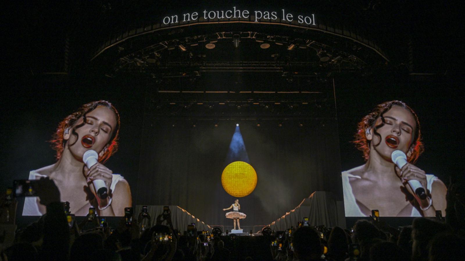Rosalia in Lyon at the first concert of the 'Lux' album tour.