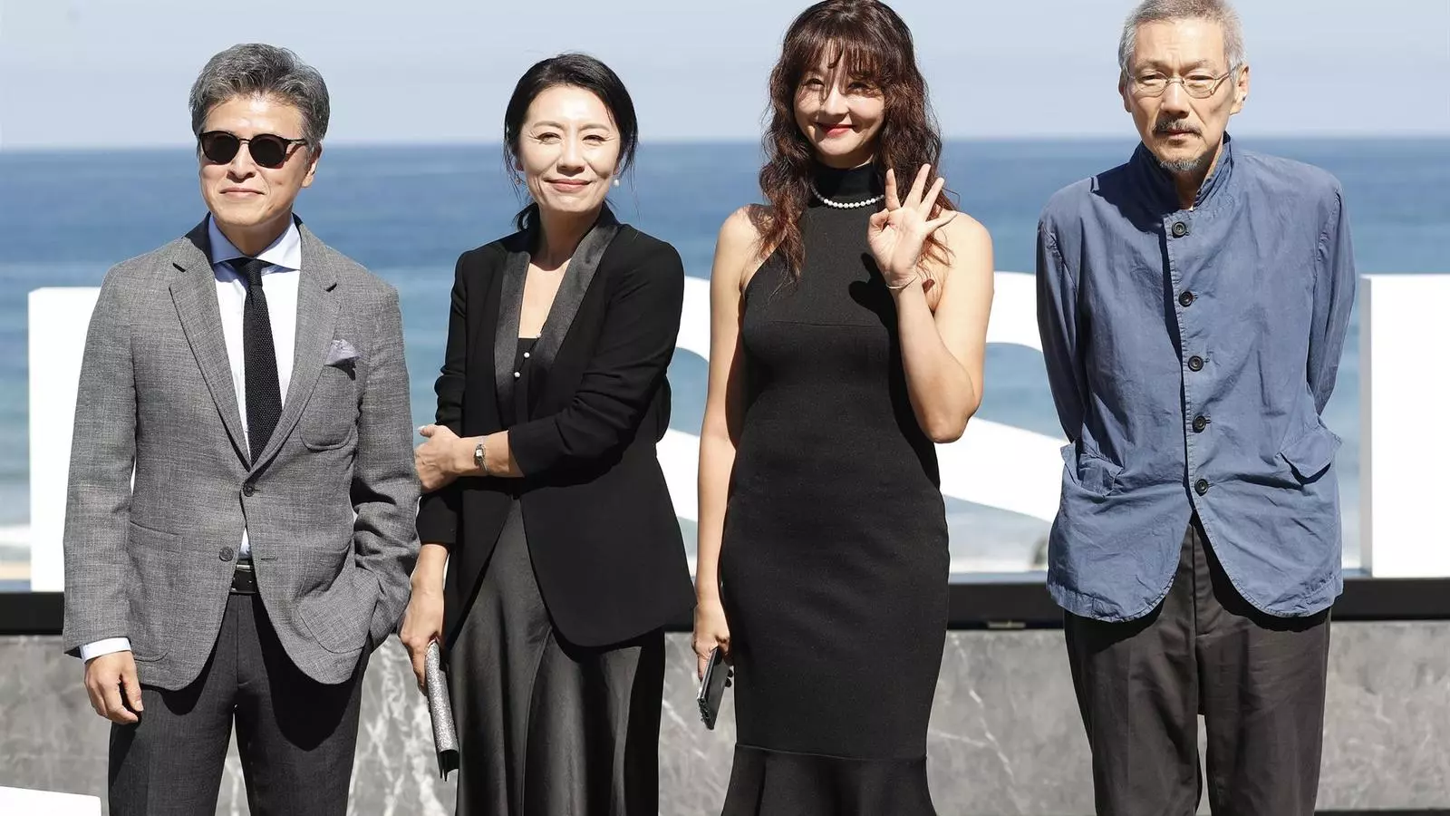 Els actors Kwon Hae-hyo, Cho Yun-Hee i Song Sun-Mi i el director Hong Sang-soo a Sant Sebastià
