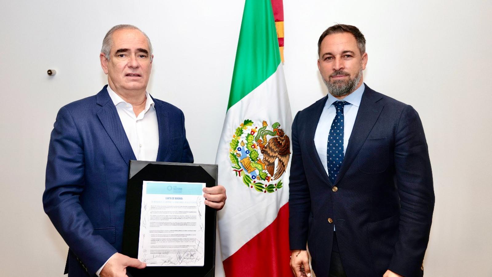 El senador Julen Rementería i Santiago Abascal