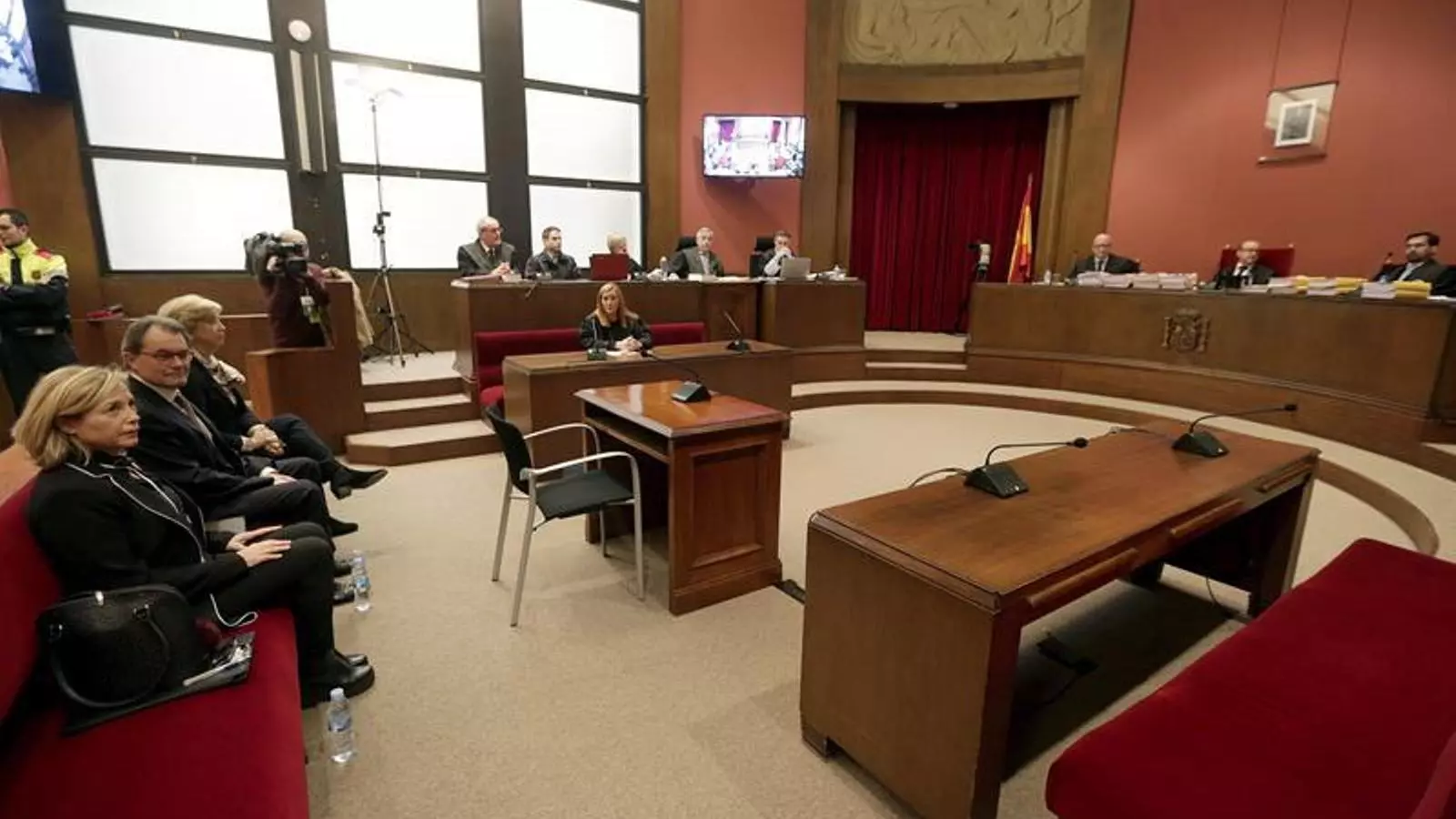 L'expresident Artur Mas i les exconselleres Joana Ortega i Irene Rigau en el judici pel 9-N