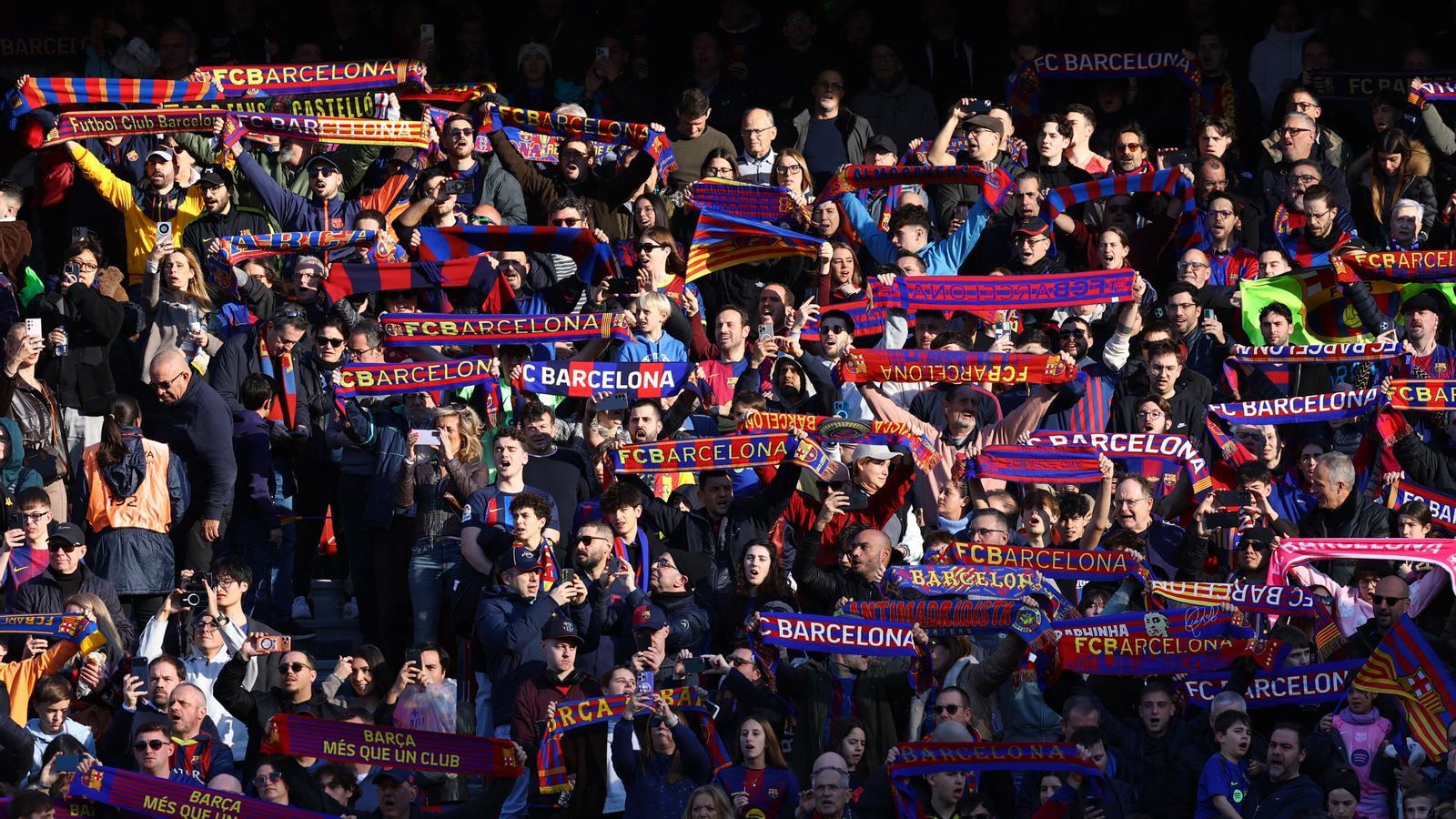 Soccer Football - LaLiga - FC Barcelona at RCD Mallorca - Spotify Camp Nou, Barcelona, Spain - February 7, 2026 FC Barcelona fans inside the stadium for the match REUTERS/Albert Gea