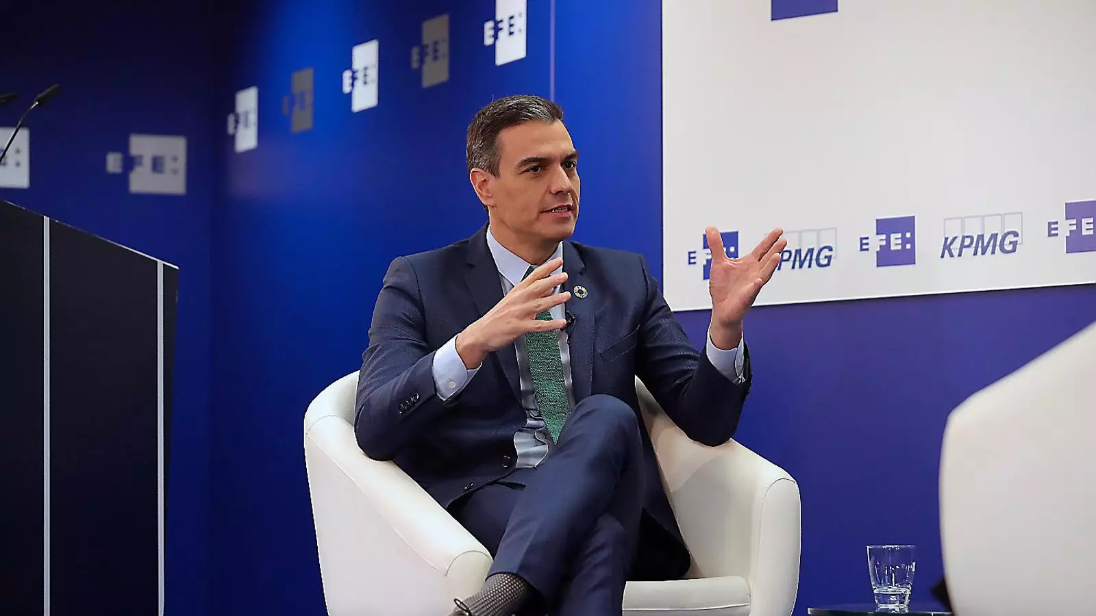 Sánchez obre els fons europeus al sector públic
