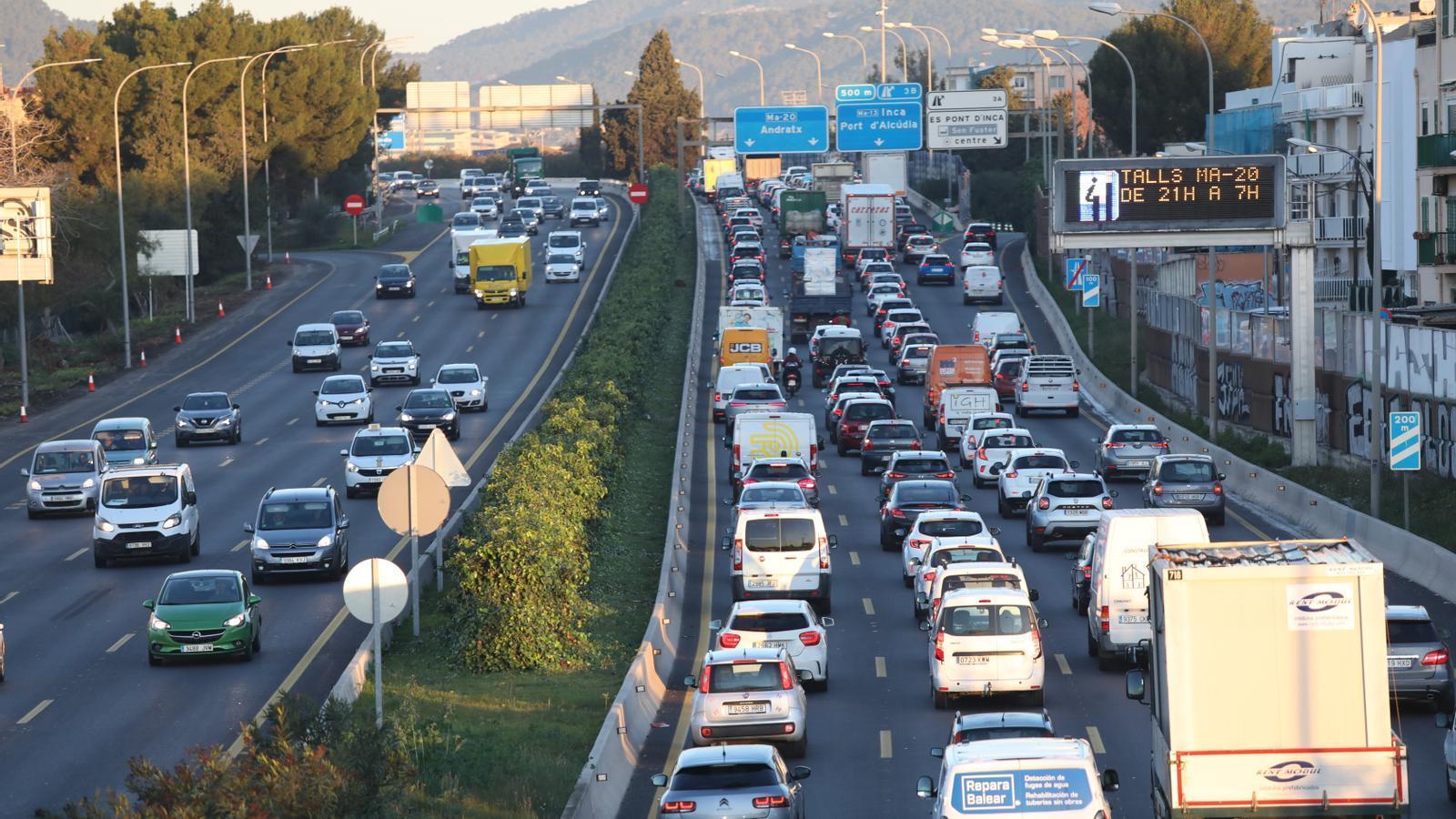 Tráfico saturado en Palma