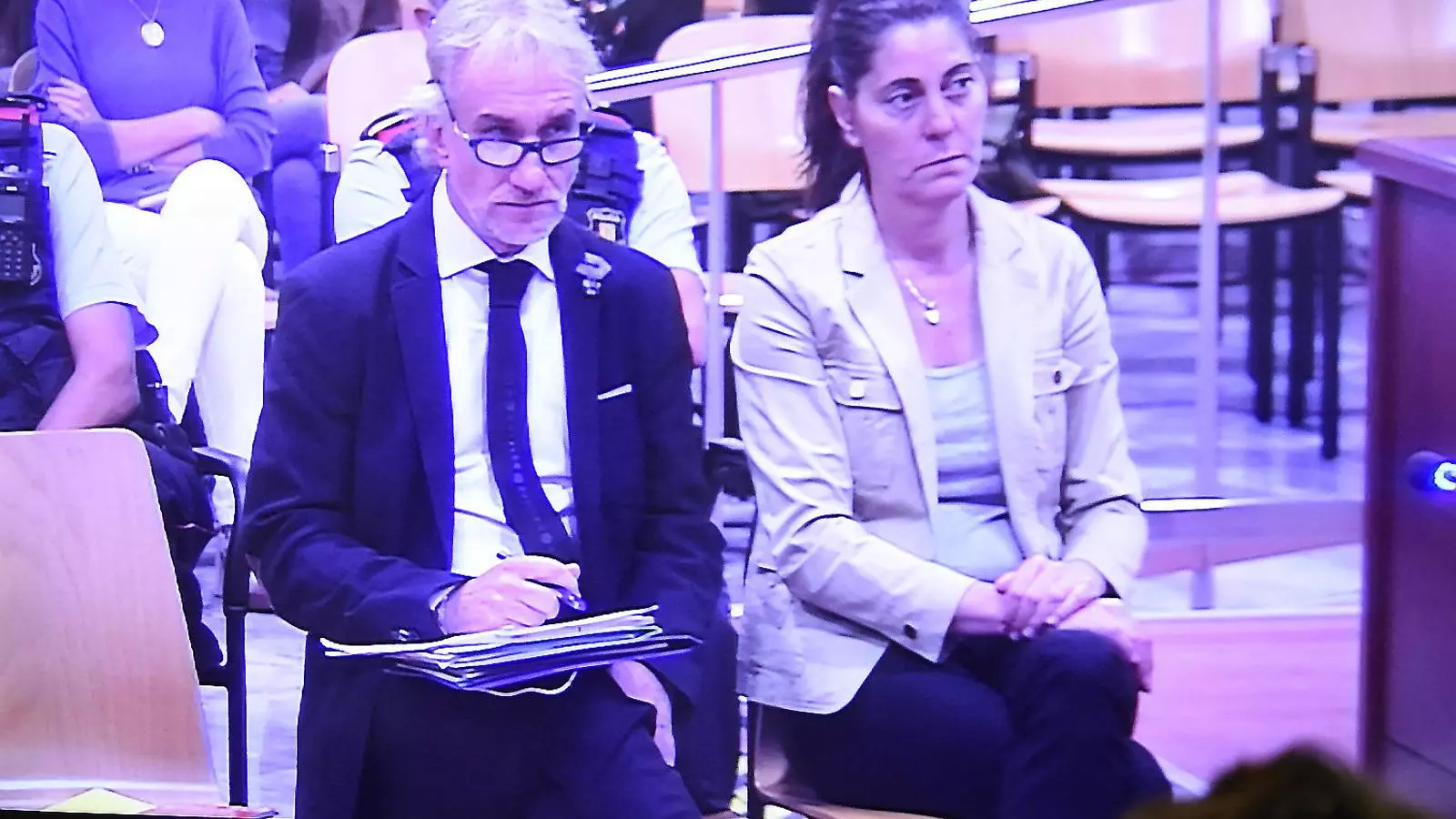 Els pares de la Nadia al banc dels acusats, dimarts durant el primer dia de judici a l’Audiència de Lleida.