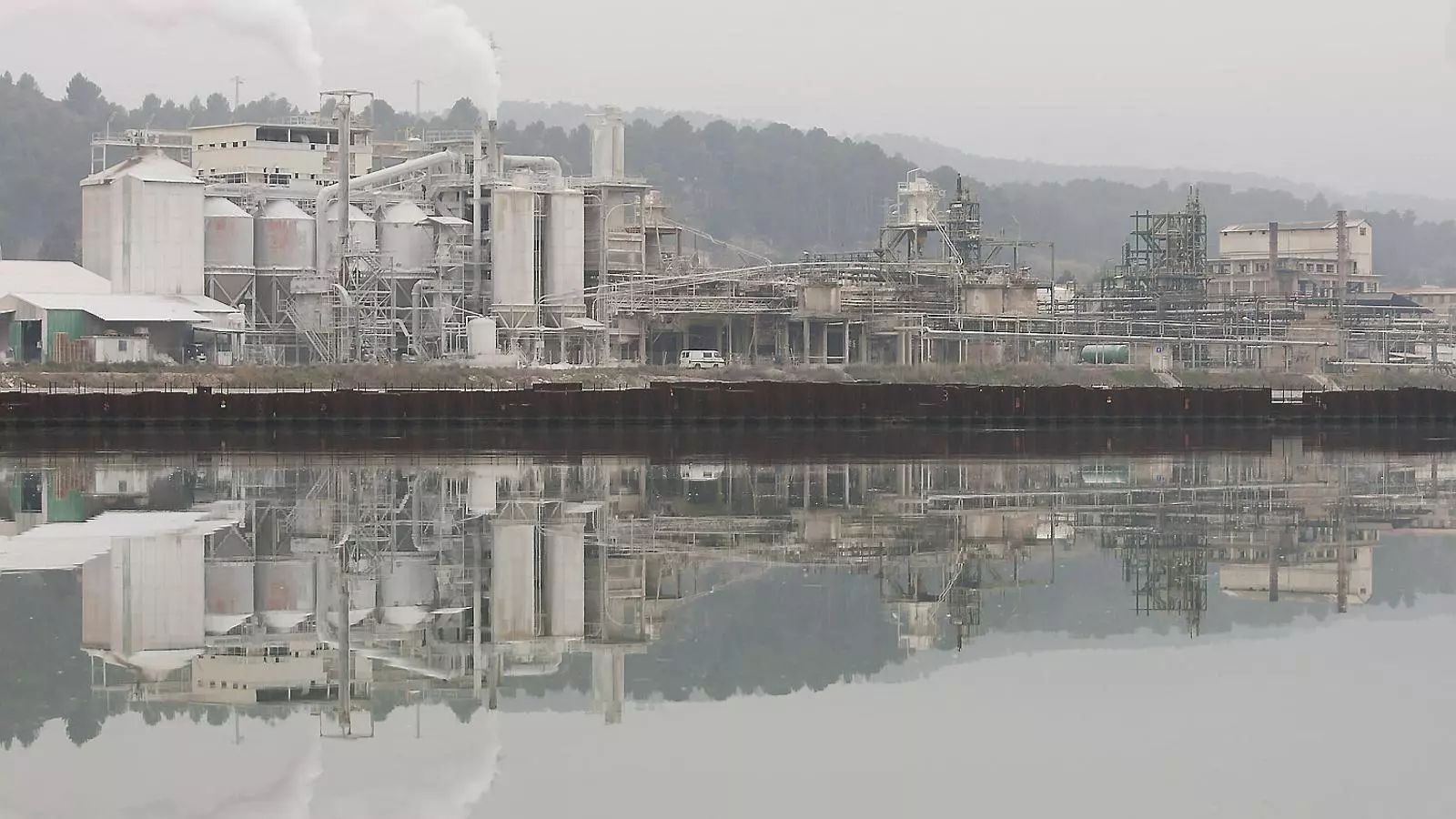 El Govern confirma que l’entorn d’Ercros està contaminat