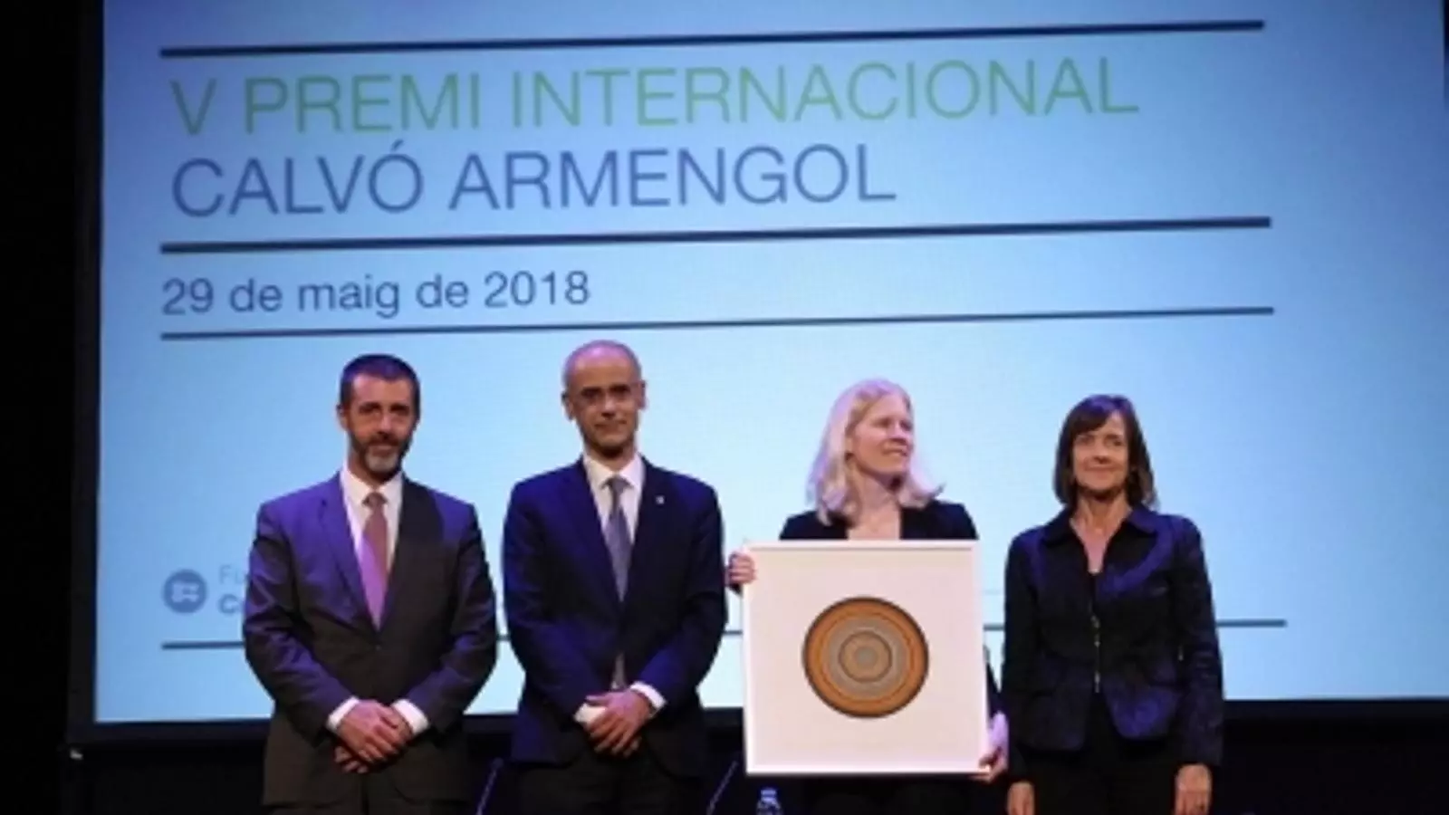 Darrera edició del premi entregat a l'economista Melissa Dell de la Universitat de Harvard. / ARXIU