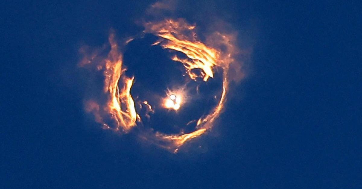 Elon Musk's biggest rocket explodes again over the Caribbean