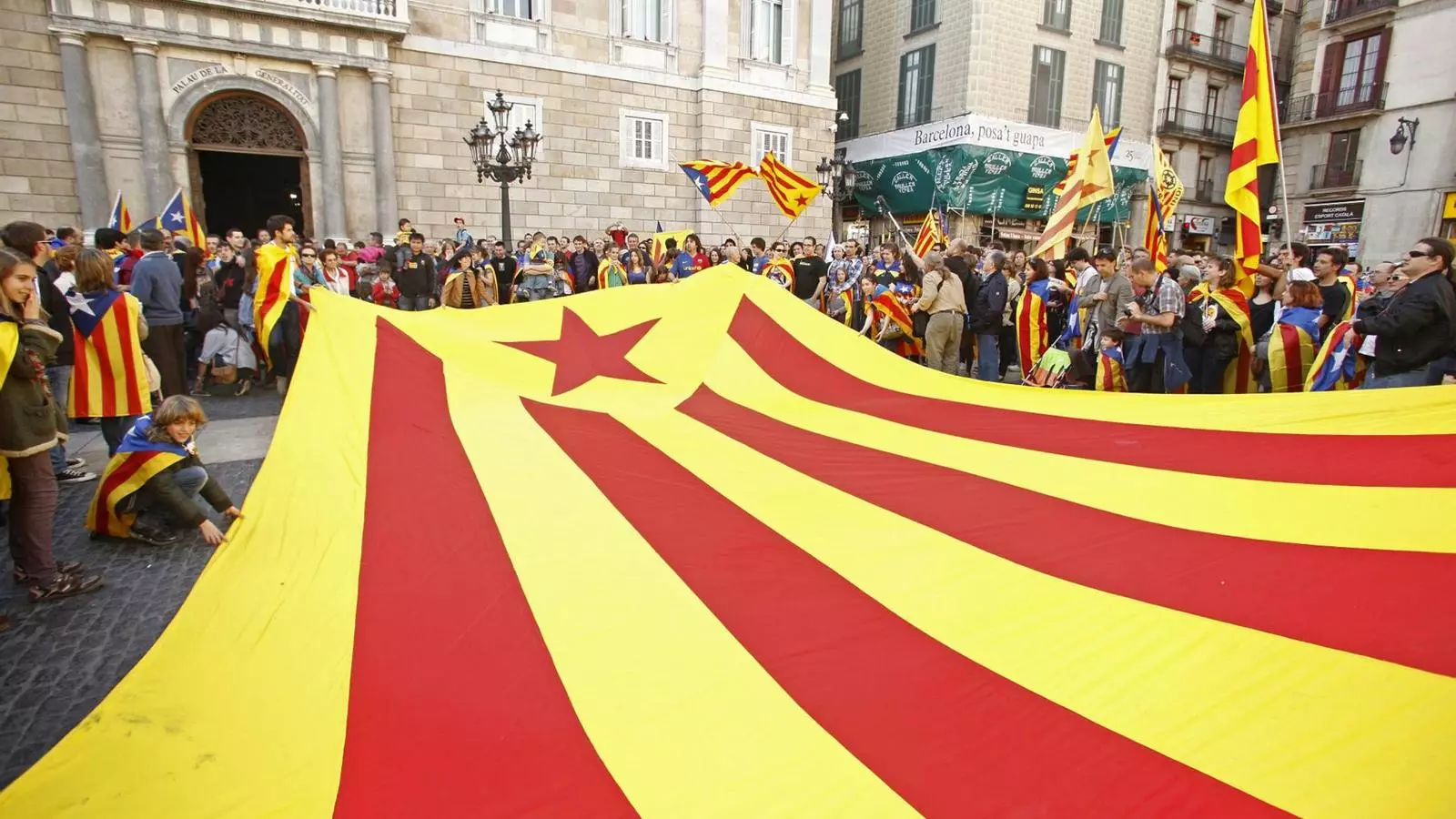 DEMANDA PACÍFICA
L'agència Stratfor destaca que el suport a l'independentisme és elevat a Catalunya, però que no hi ha cap perill d'esclat de violència.