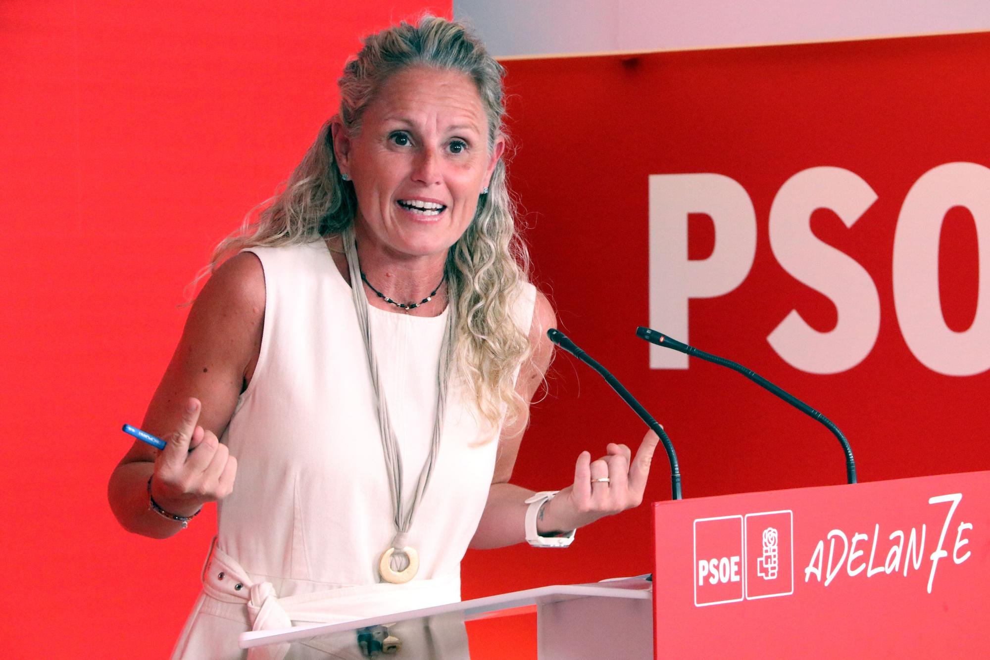 El PP i Junts posen la portaveu del PSOE a la diana pel negoci immobiliari de la seva parella