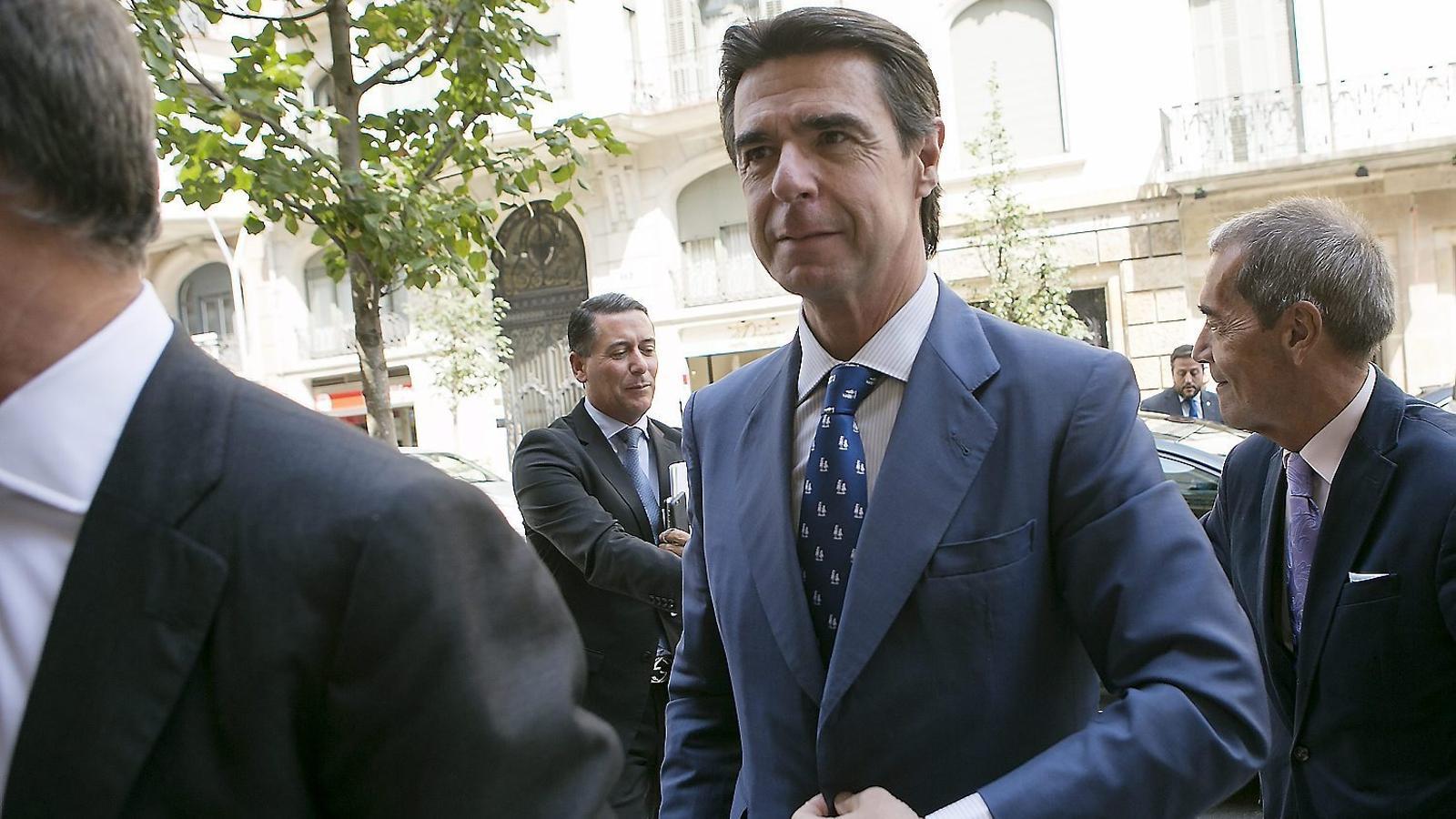 Soria va negar estar vinculat amb empreses en paradisos fiscals, però va haver de rectificar.