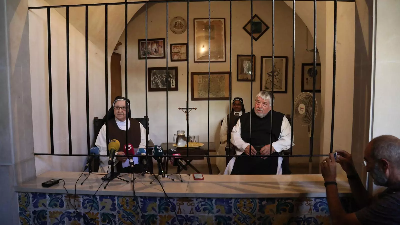 A l'esquerra, Sor Natividad Sanz, i a la dreta, el pare Enrique Trigueros.