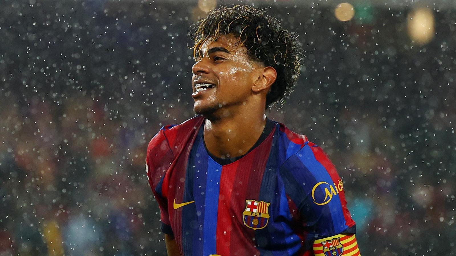 Lamine Yamal during the match against Racing de Santander at Camp Nou