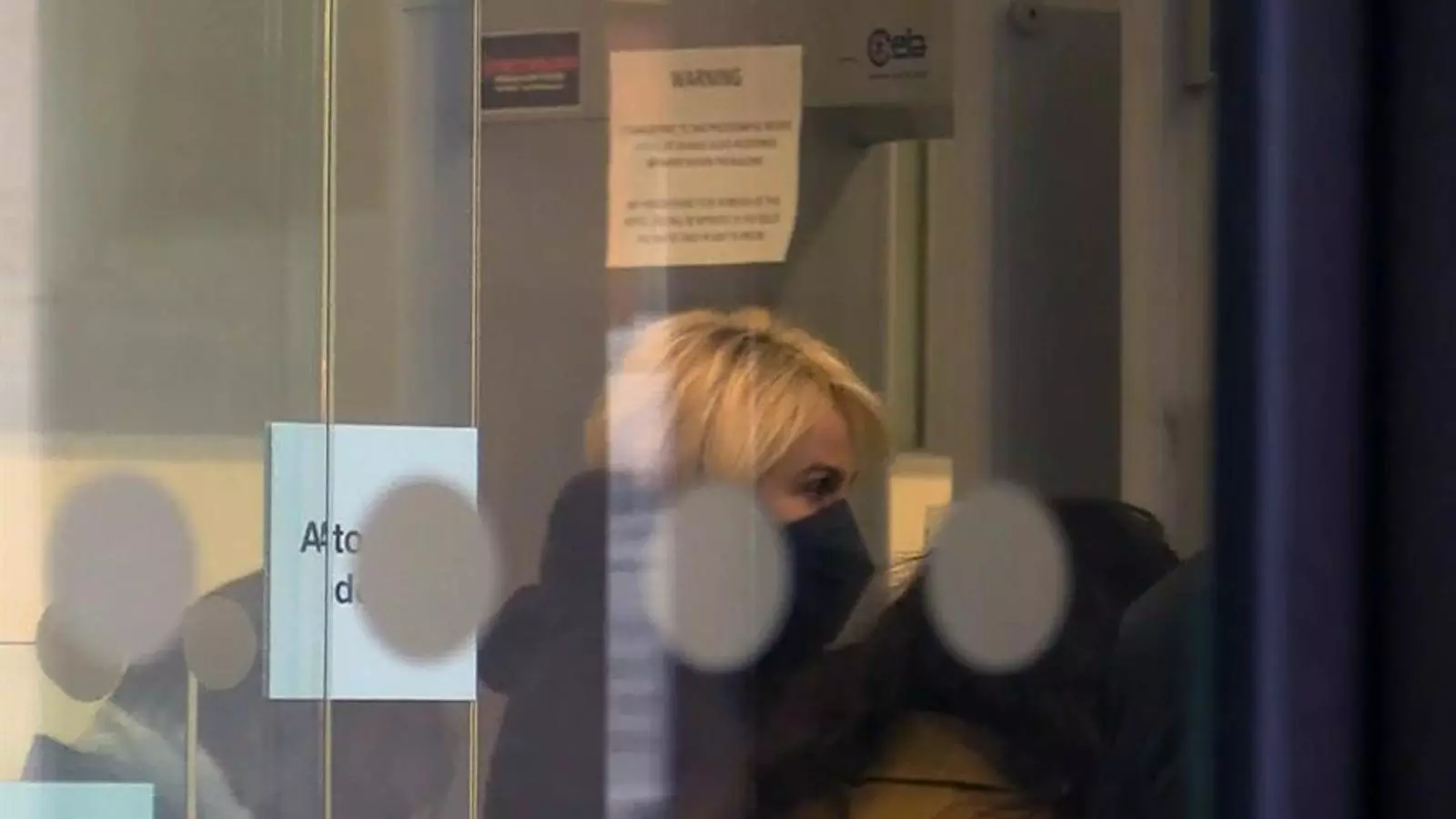 Corinna Larsen compareix com a testimoni des de Londres en el judici de Villarejo